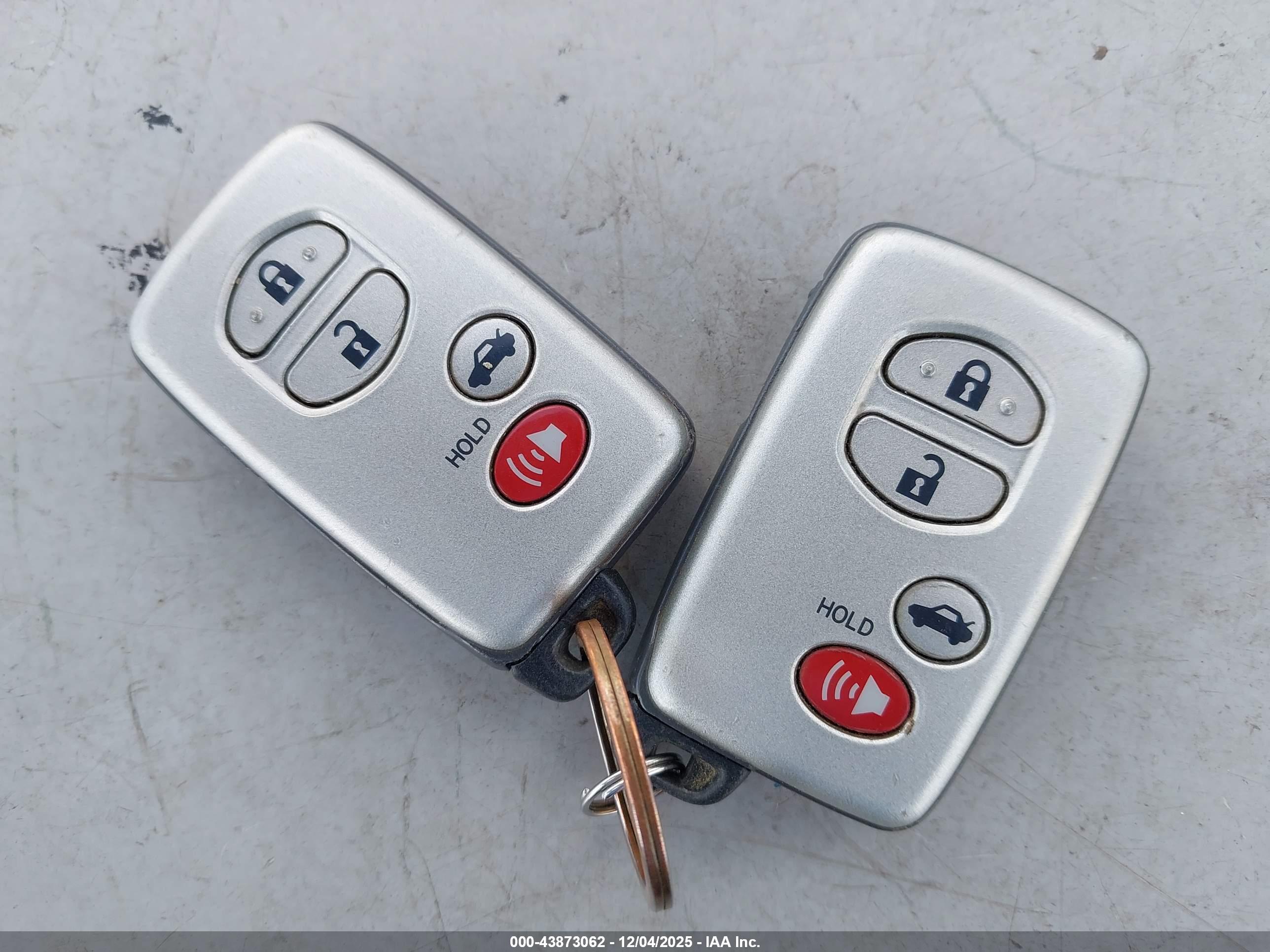 TOYOTA CAMRY image 11