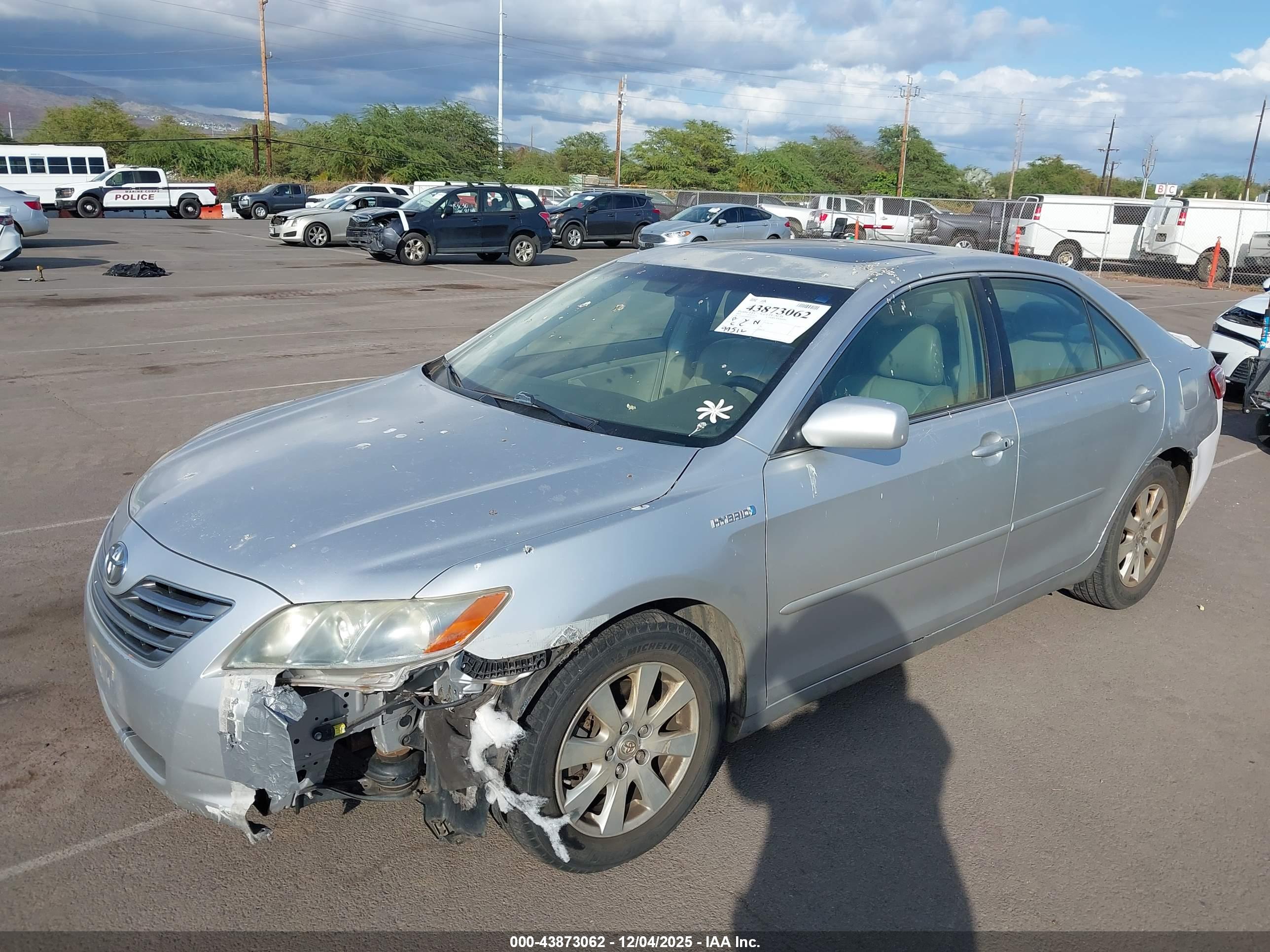 TOYOTA CAMRY image 6