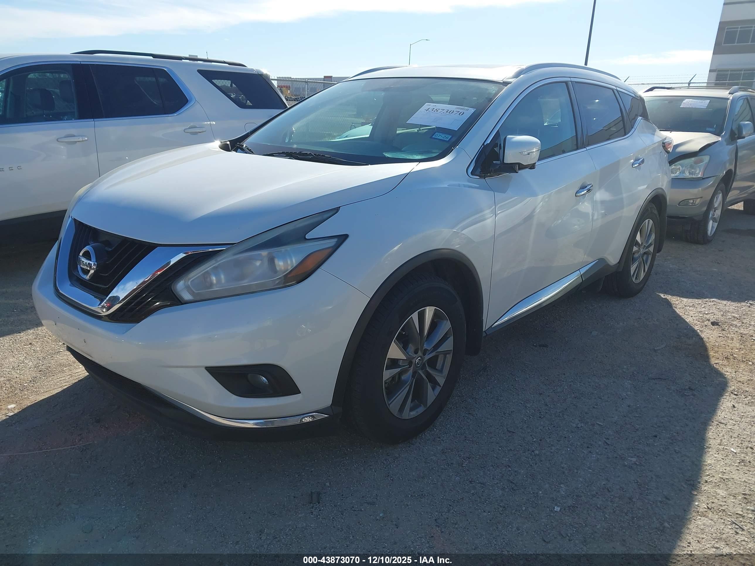 NISSAN MURANO image 2