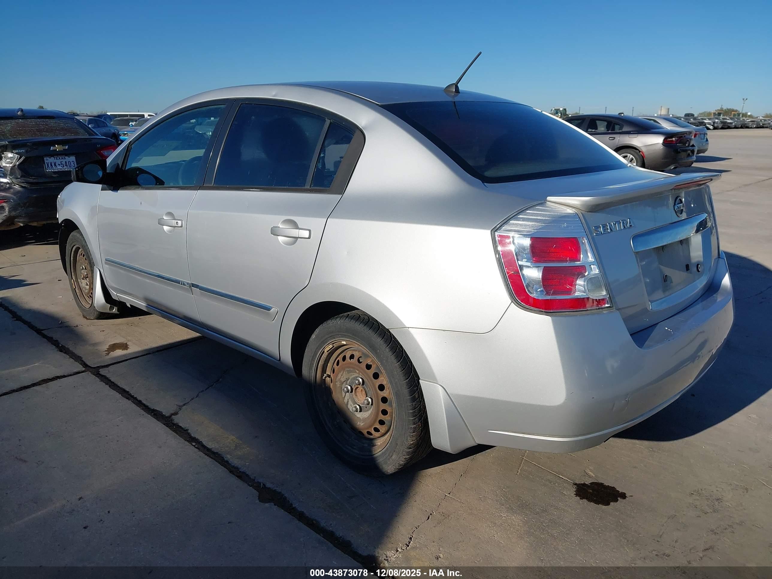 NISSAN SENTRA image 3