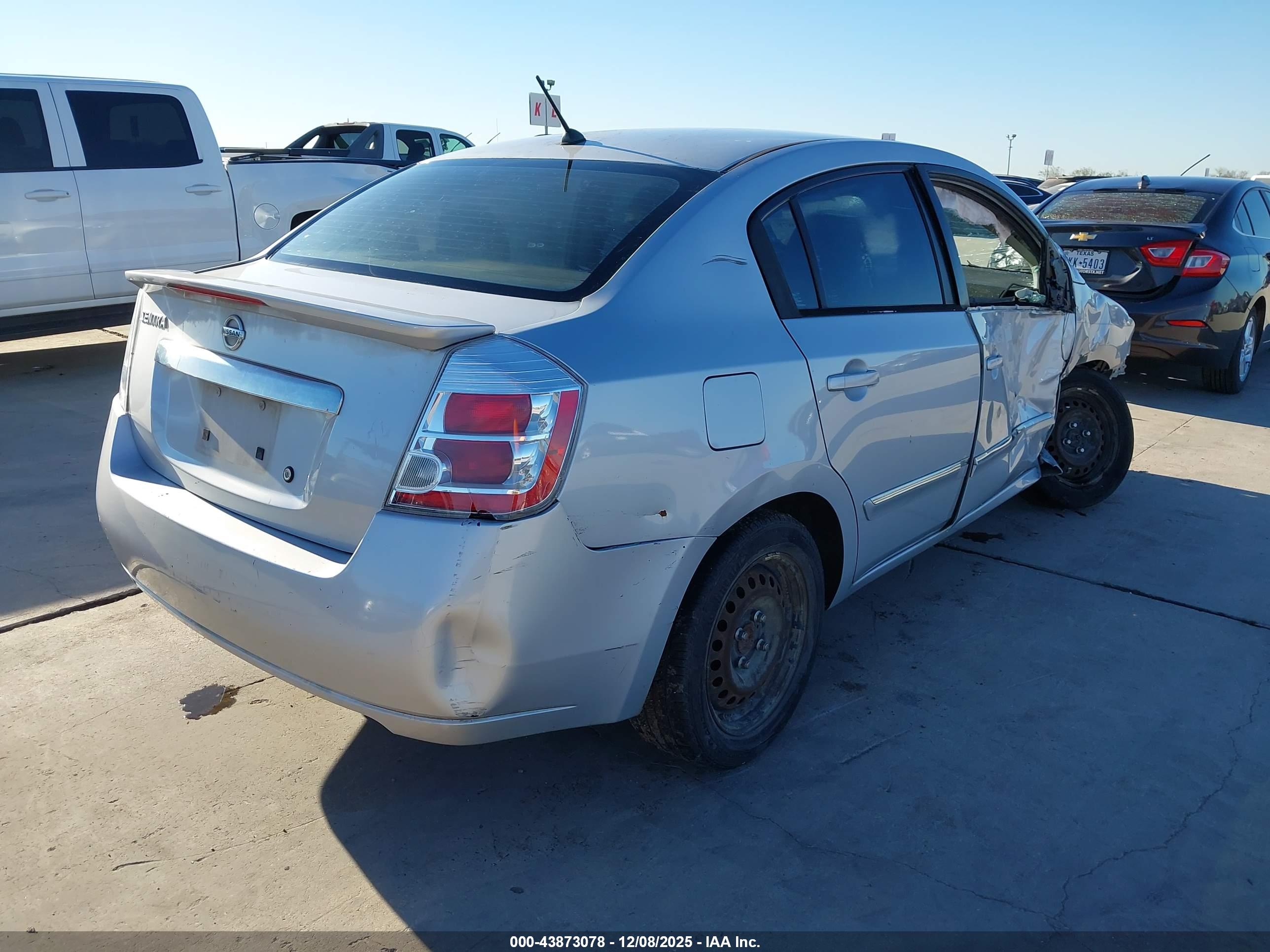 NISSAN SENTRA image 4