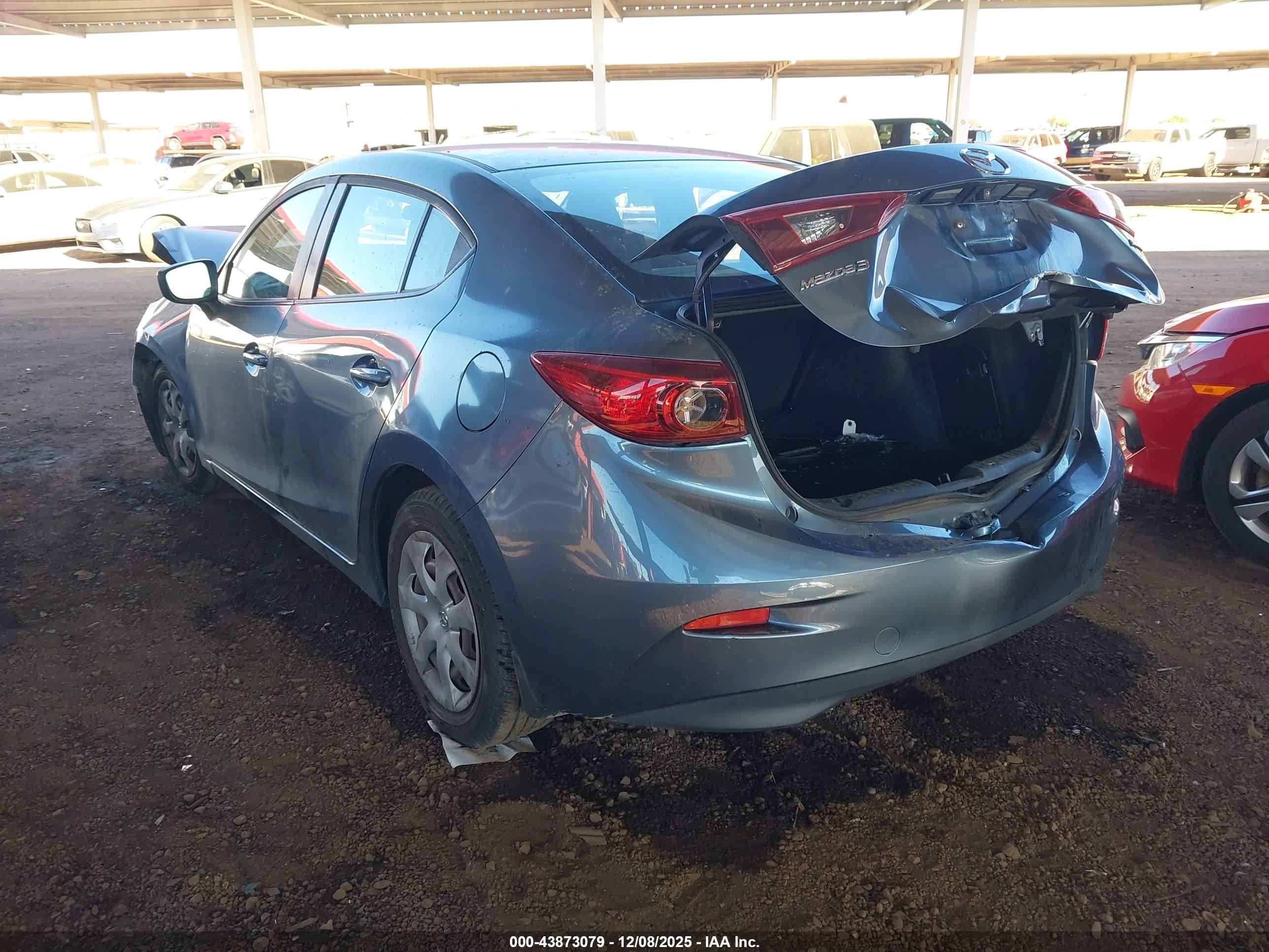 MAZDA MAZDA3 image 3