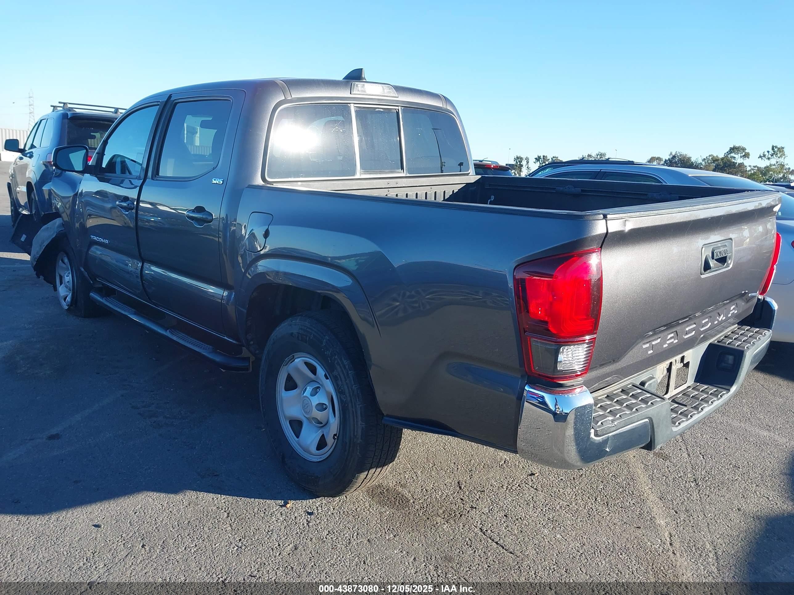 TOYOTA TACOMA image 3