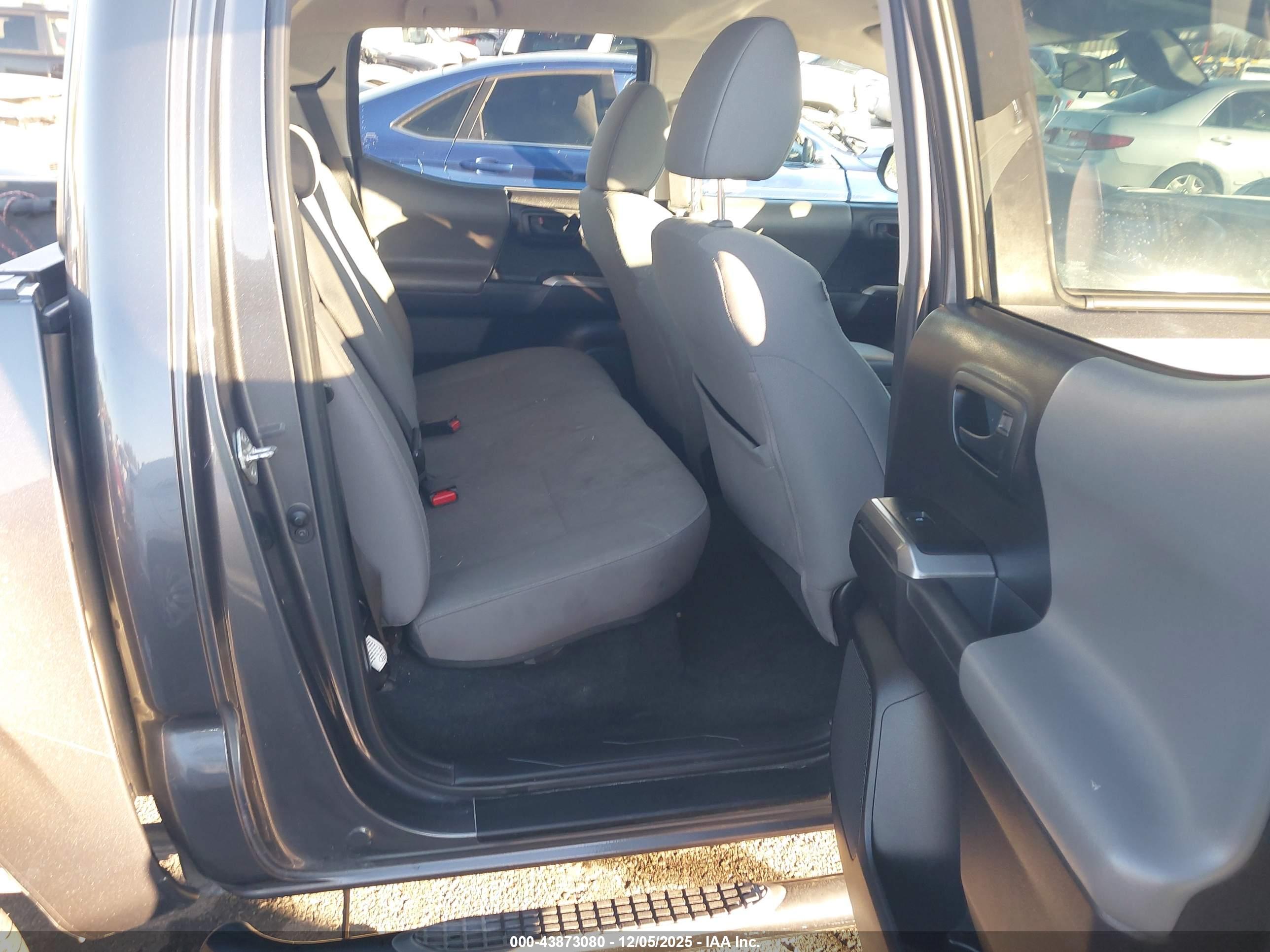 TOYOTA TACOMA image 8