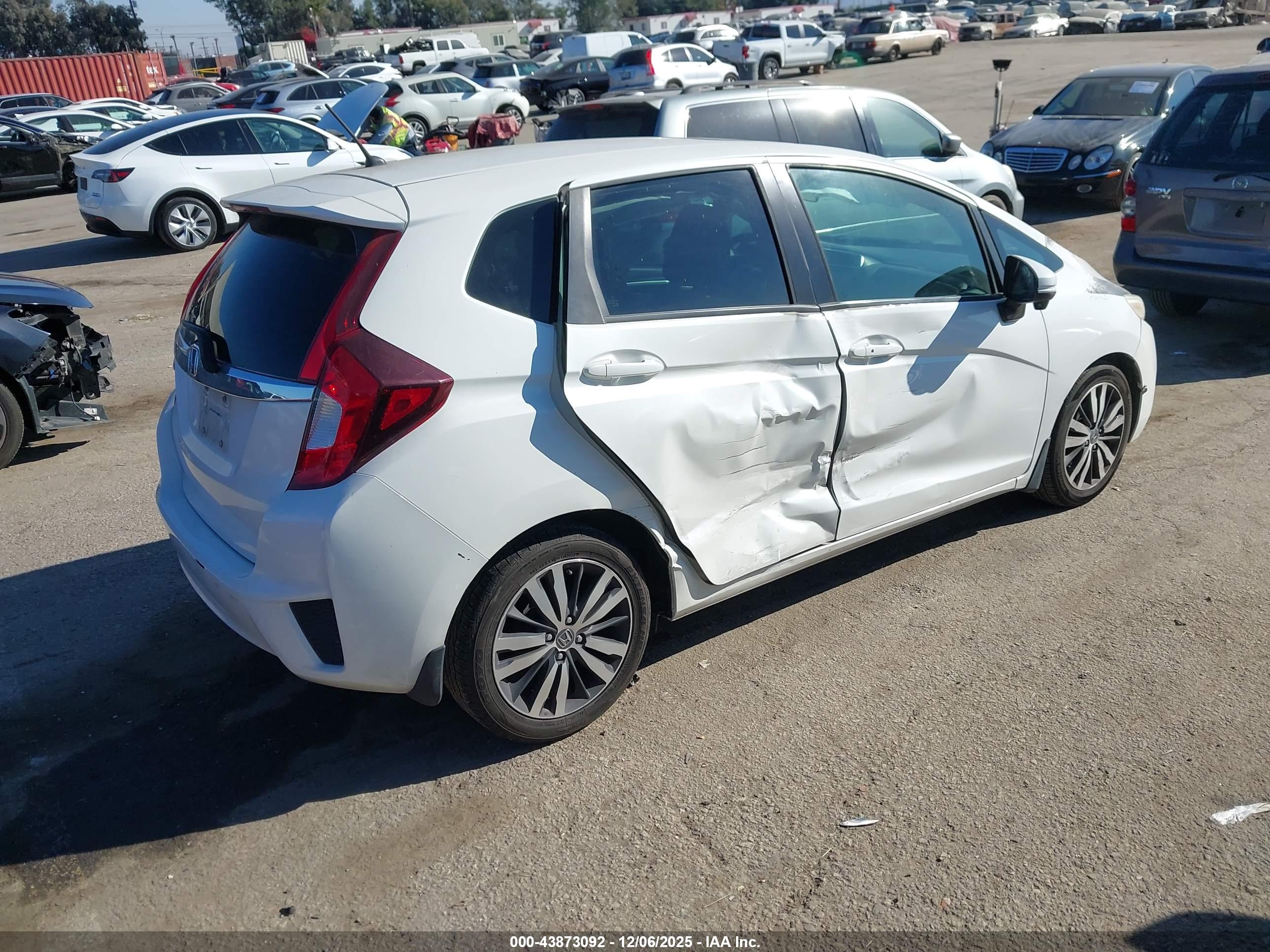HONDA FIT image 4
