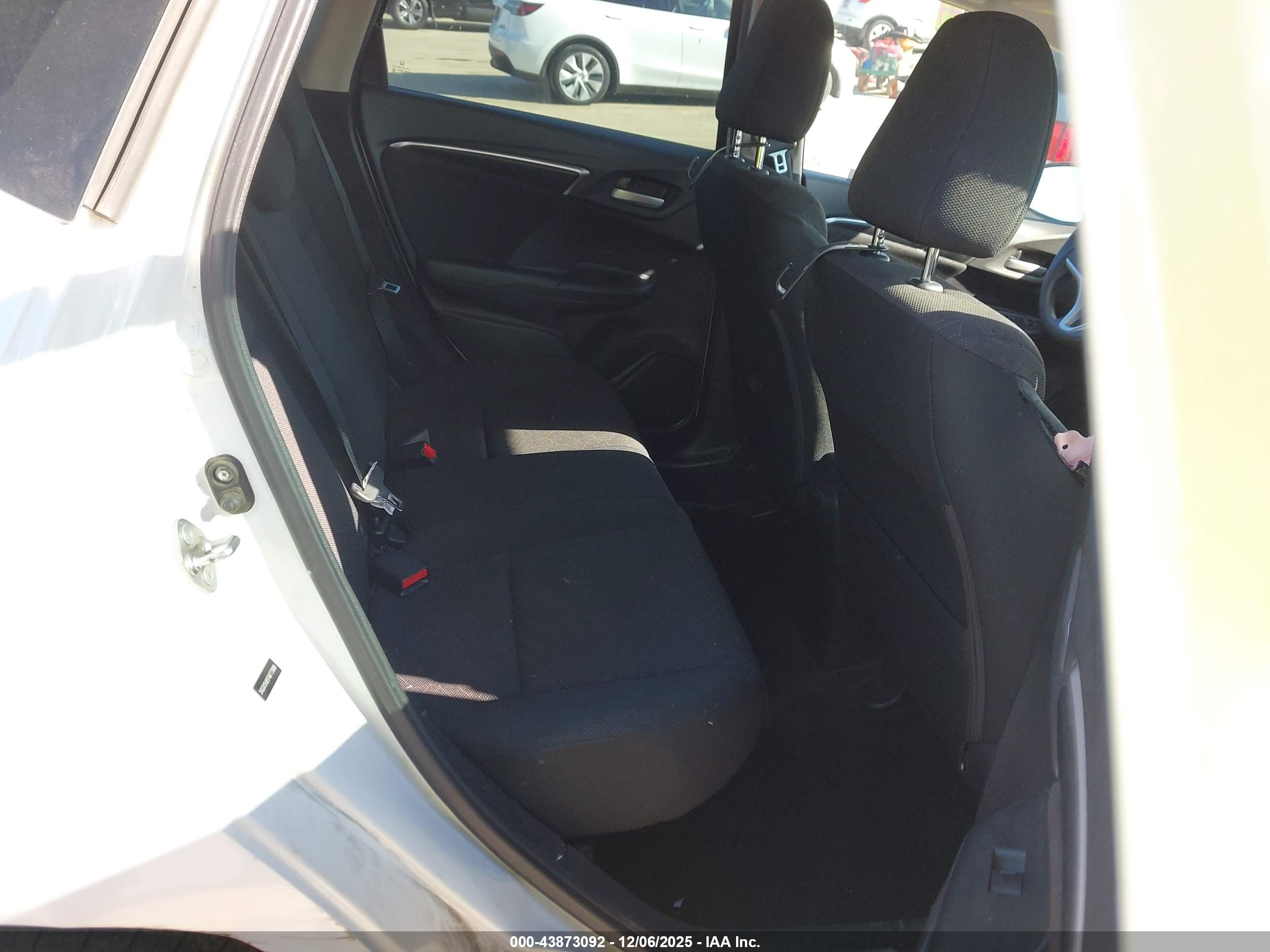HONDA FIT image 8