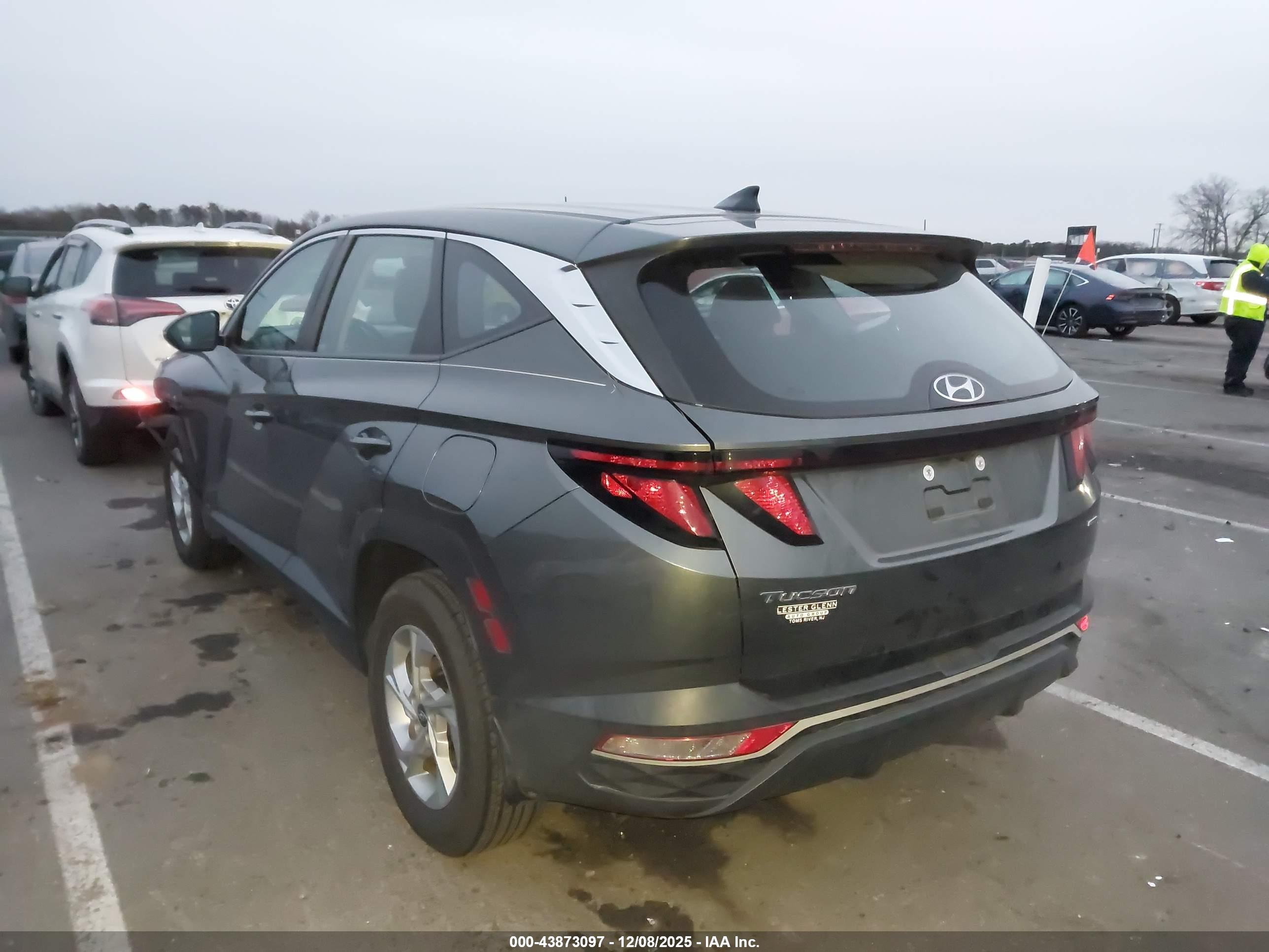 HYUNDAI TUCSON image 3
