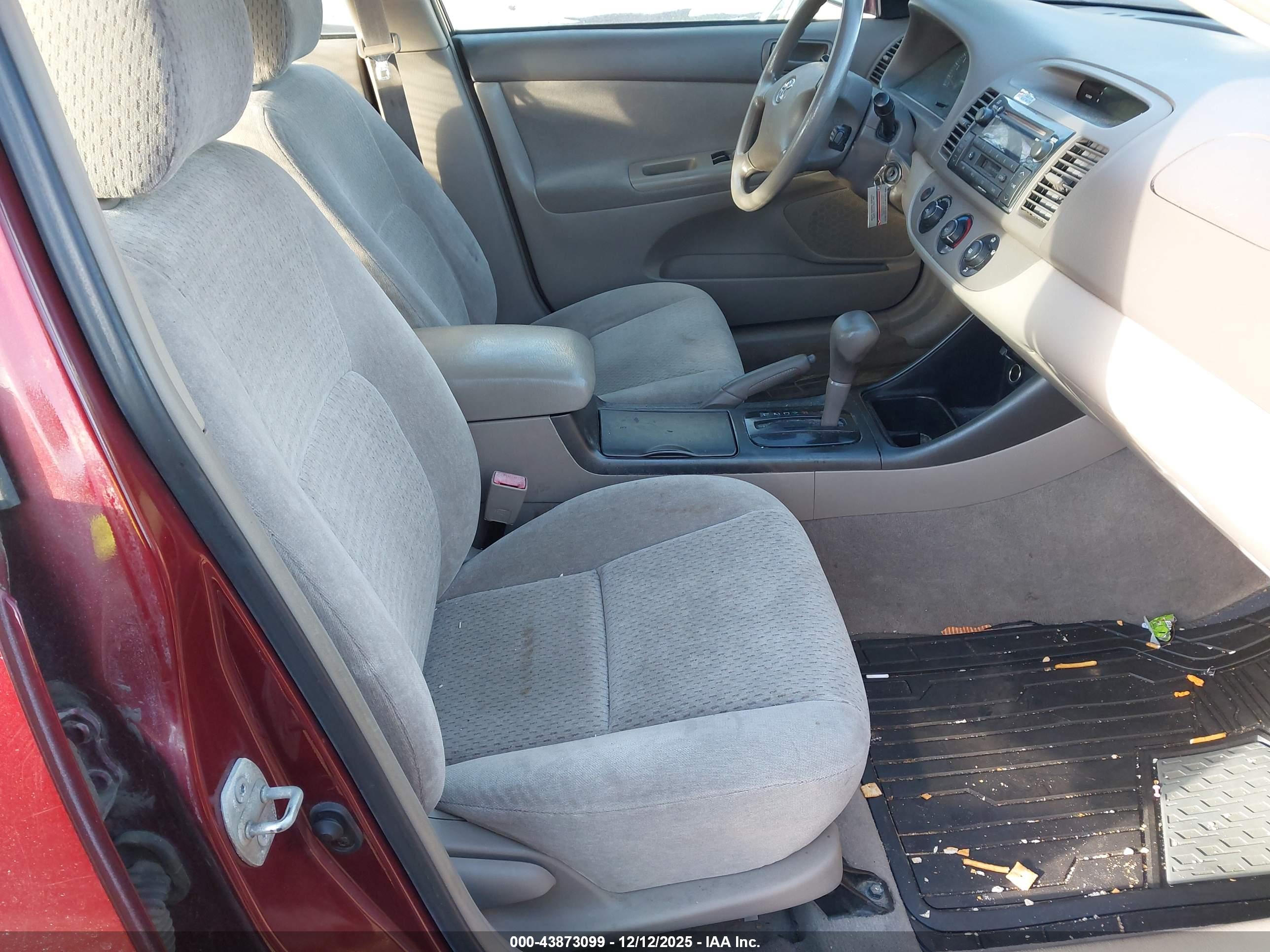 TOYOTA CAMRY image 5