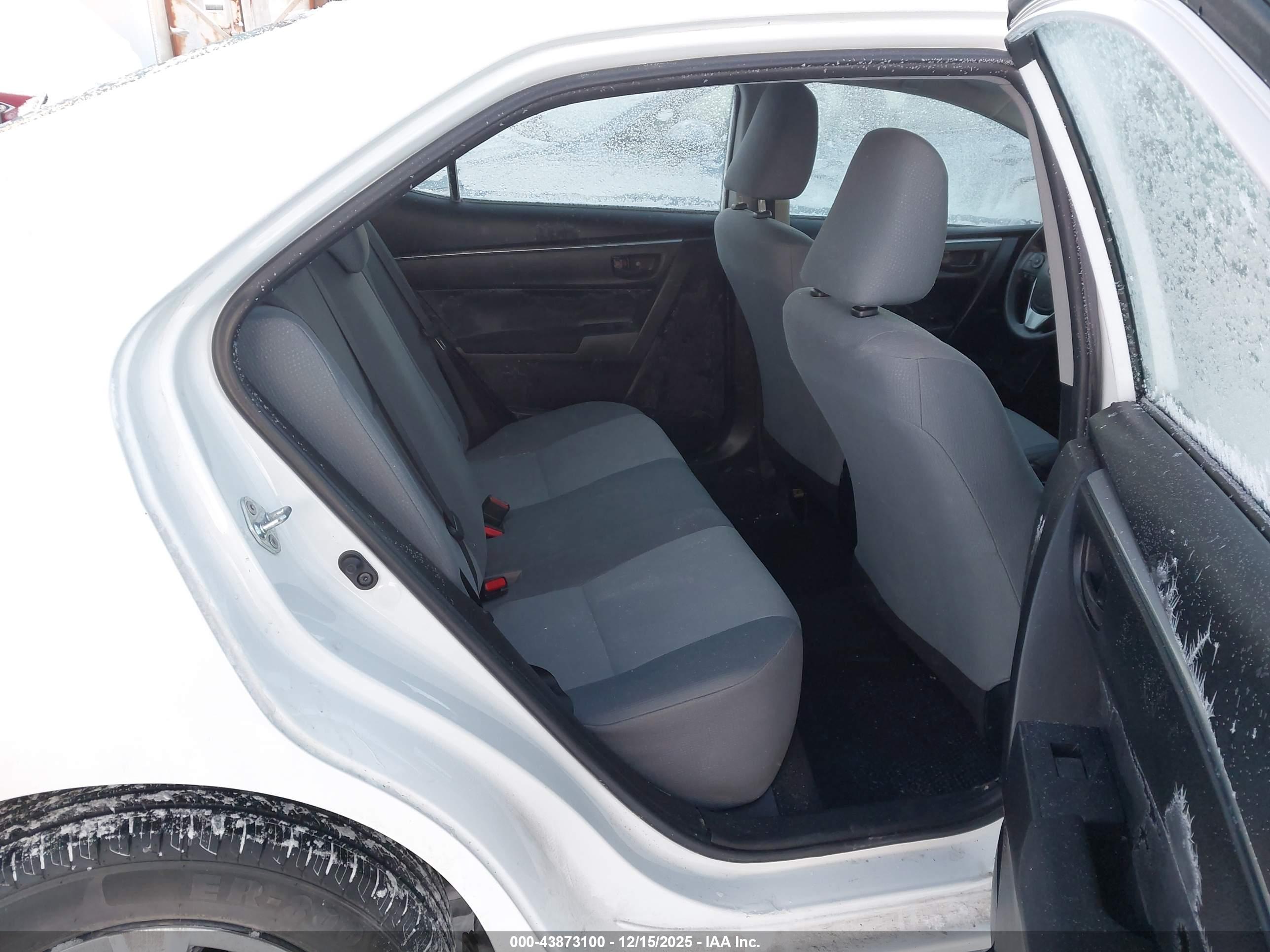 TOYOTA COROLLA image 8