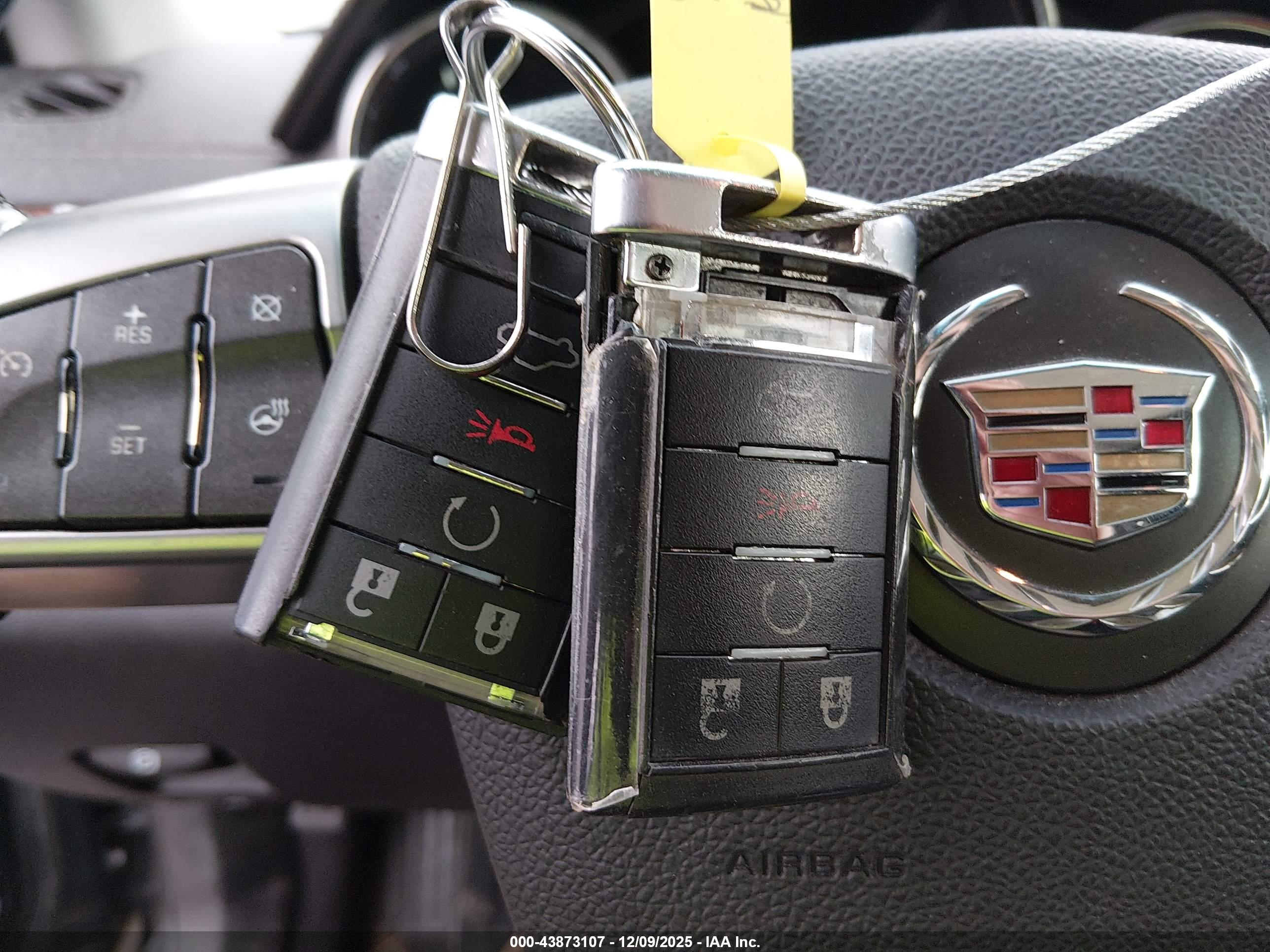 CADILLAC CTS image 11