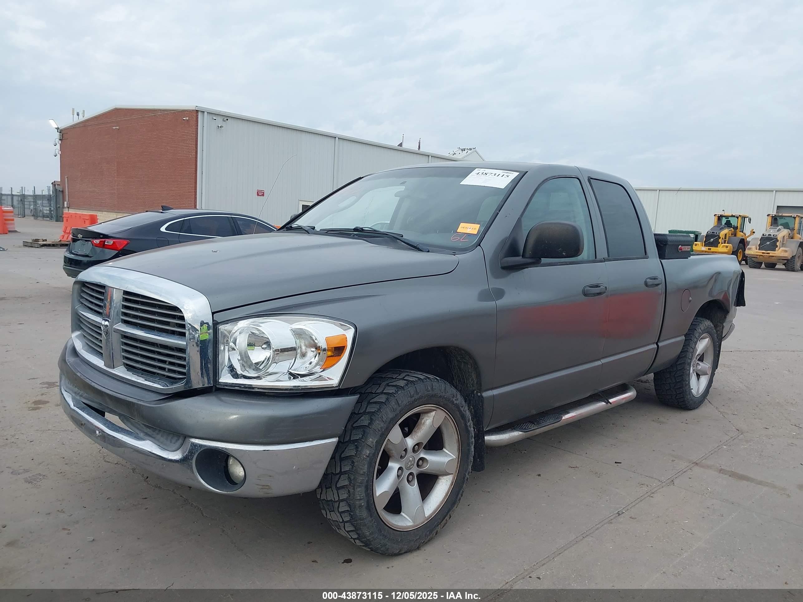 DODGE RAM image 2