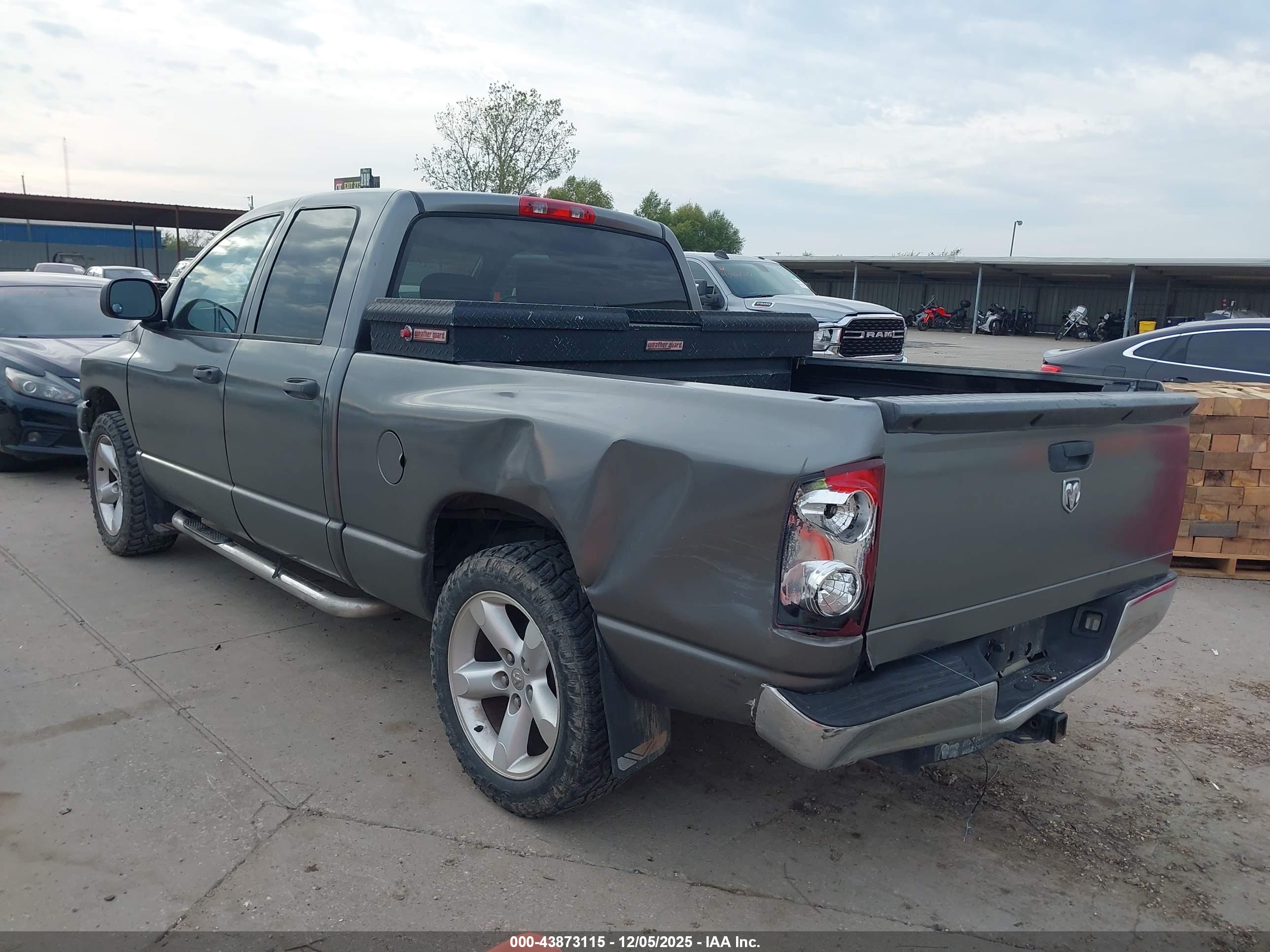 DODGE RAM image 3