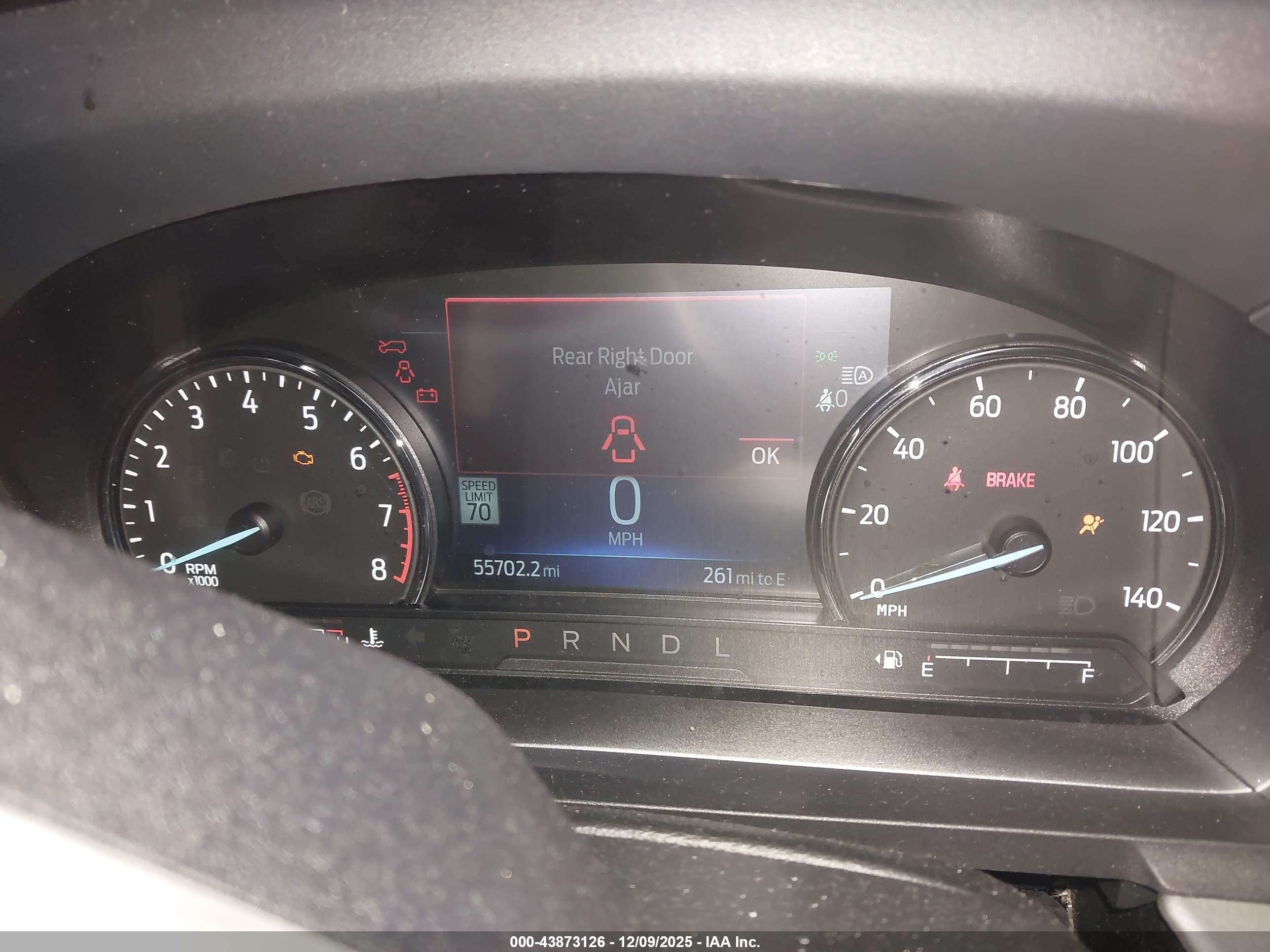 FORD EXPLORER image 7