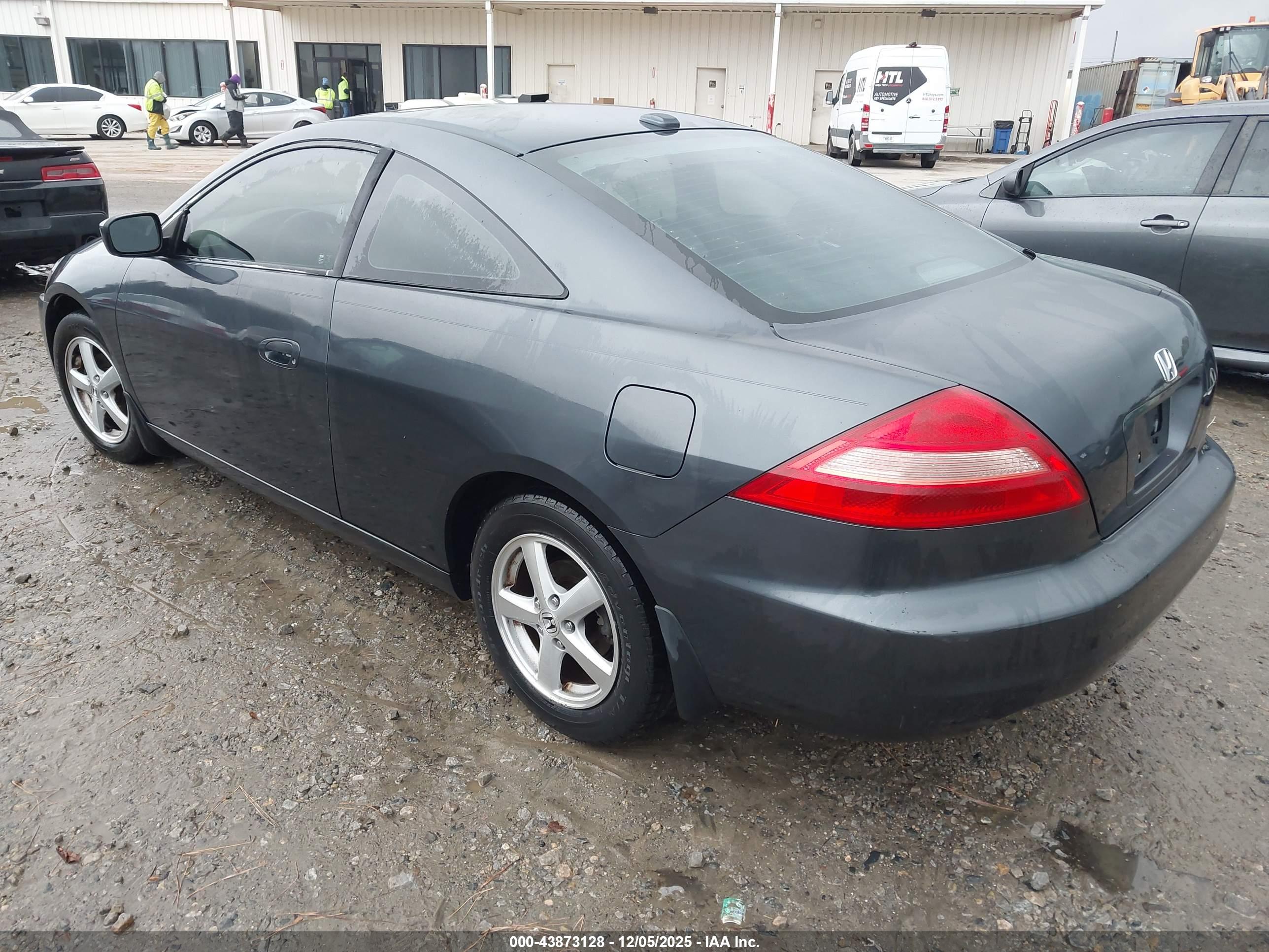 HONDA ACCORD image 3