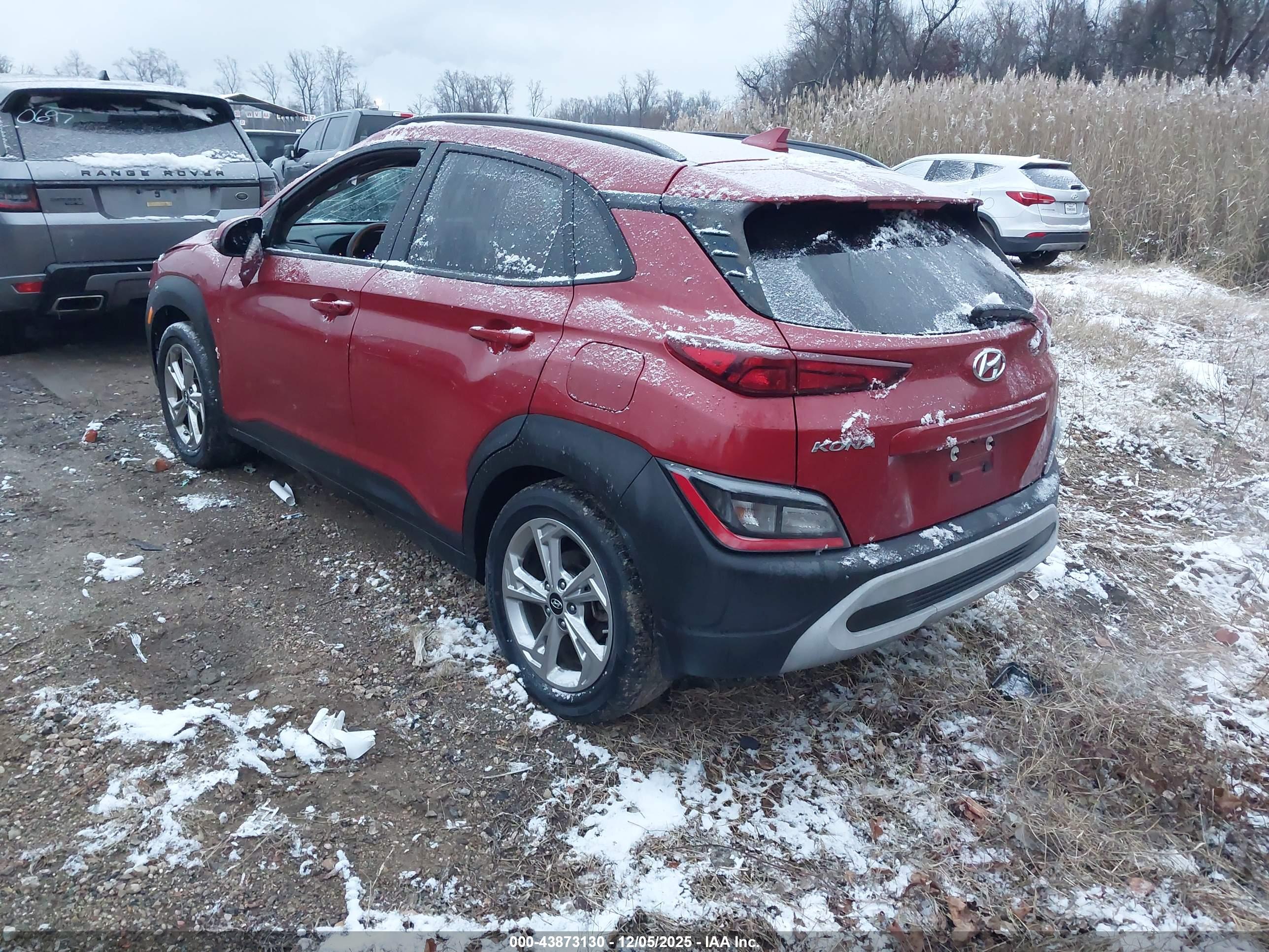 HYUNDAI KONA image 3
