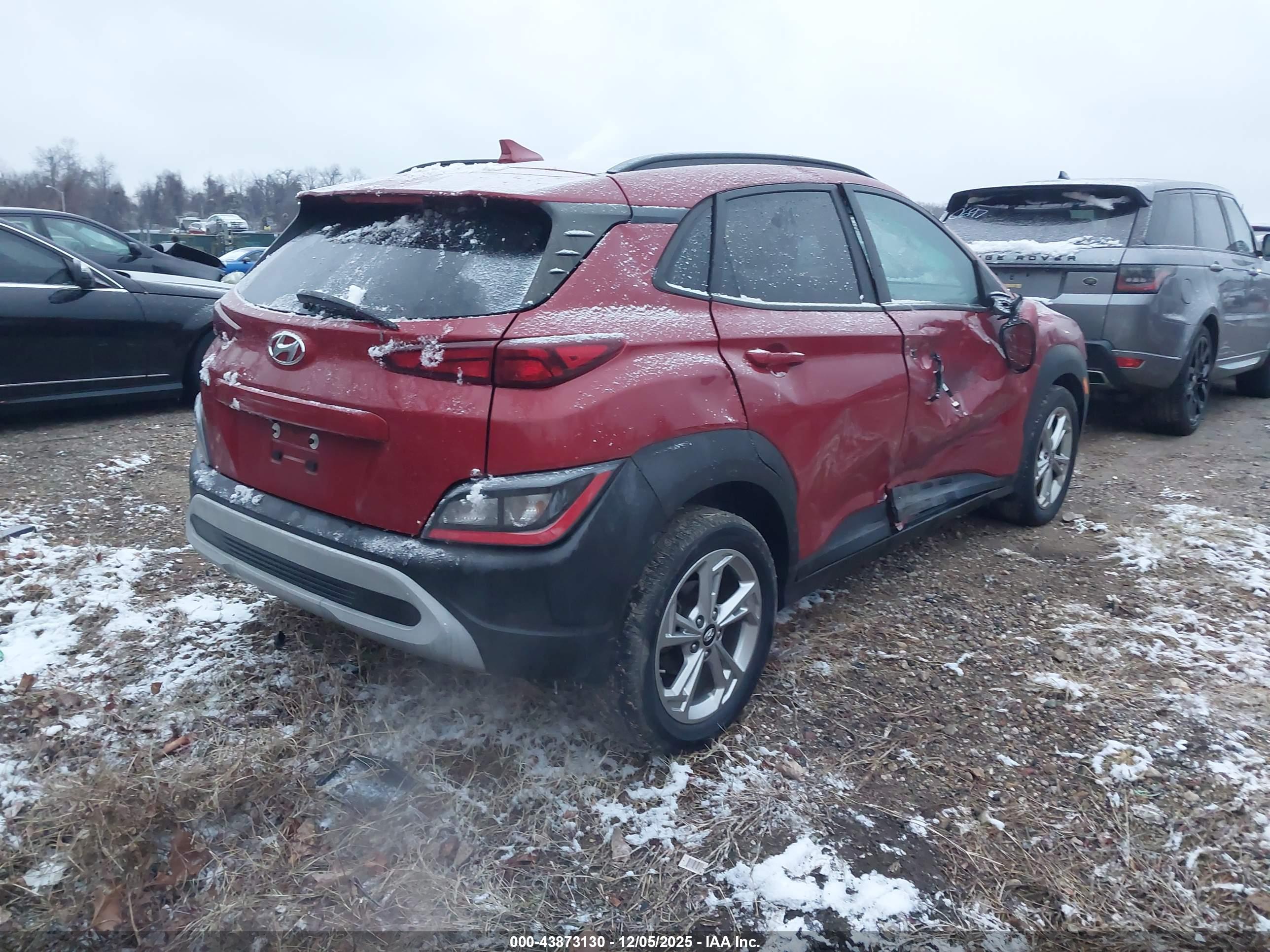 HYUNDAI KONA image 4