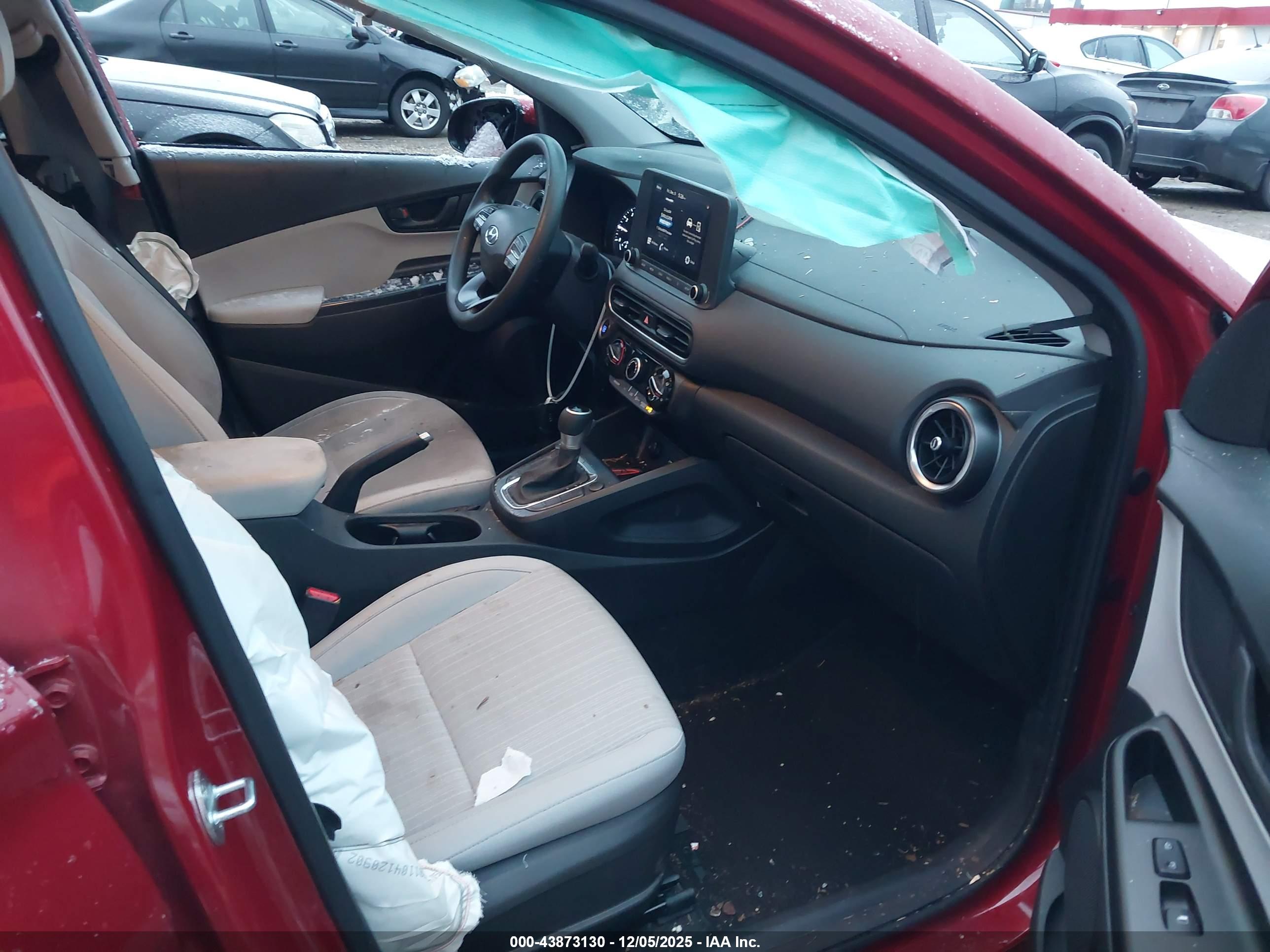 HYUNDAI KONA image 5