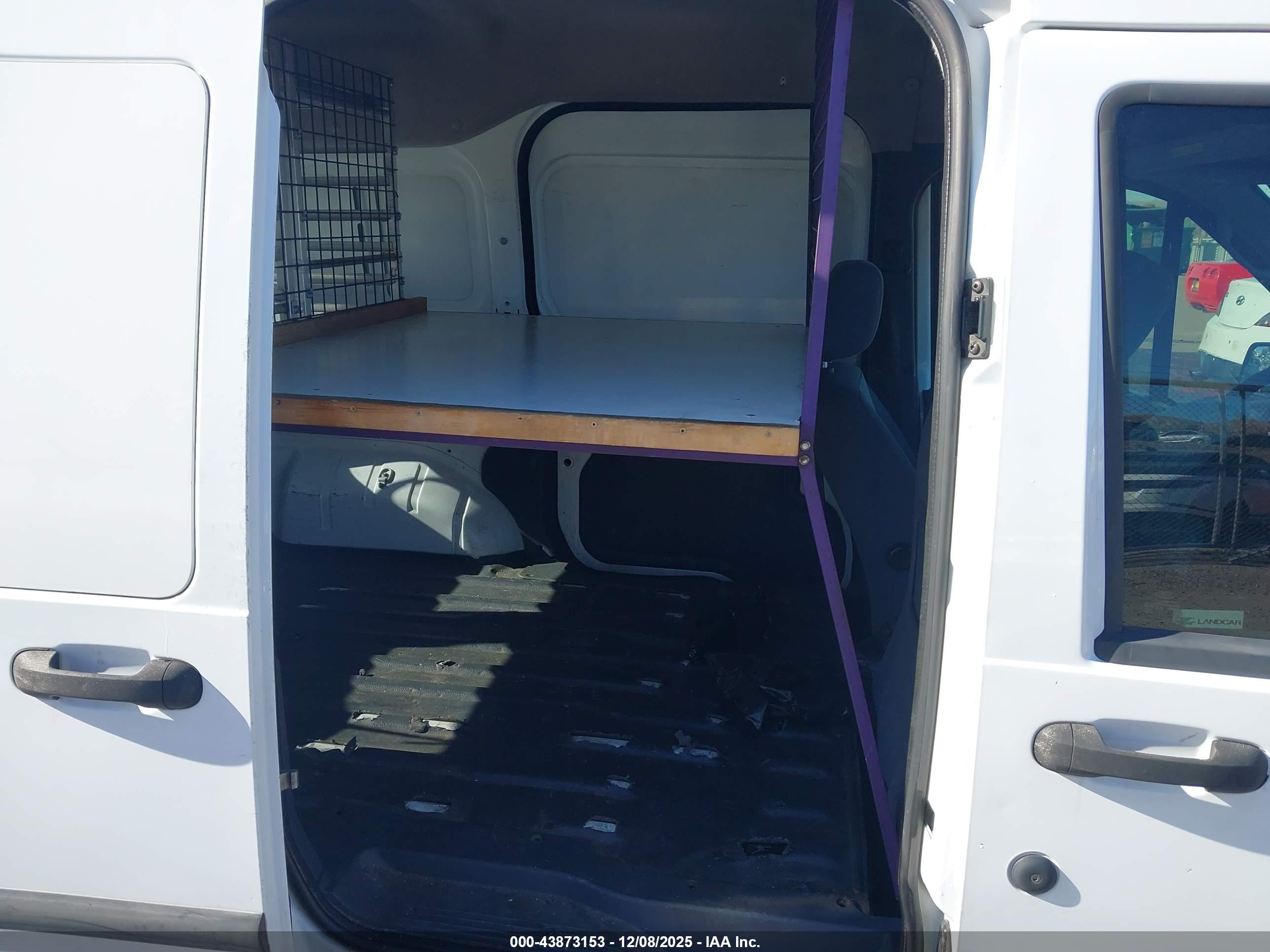 FORD TRANSIT image 8