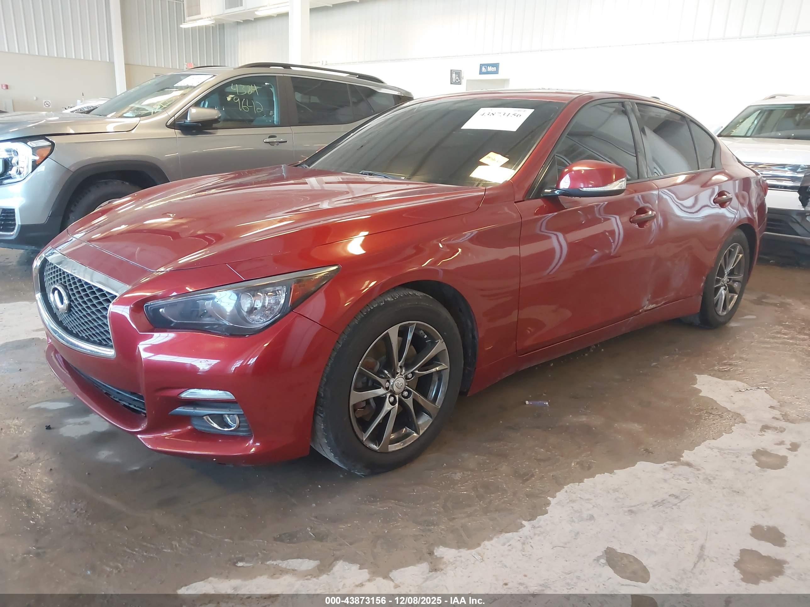 INFINITI Q50 image 2