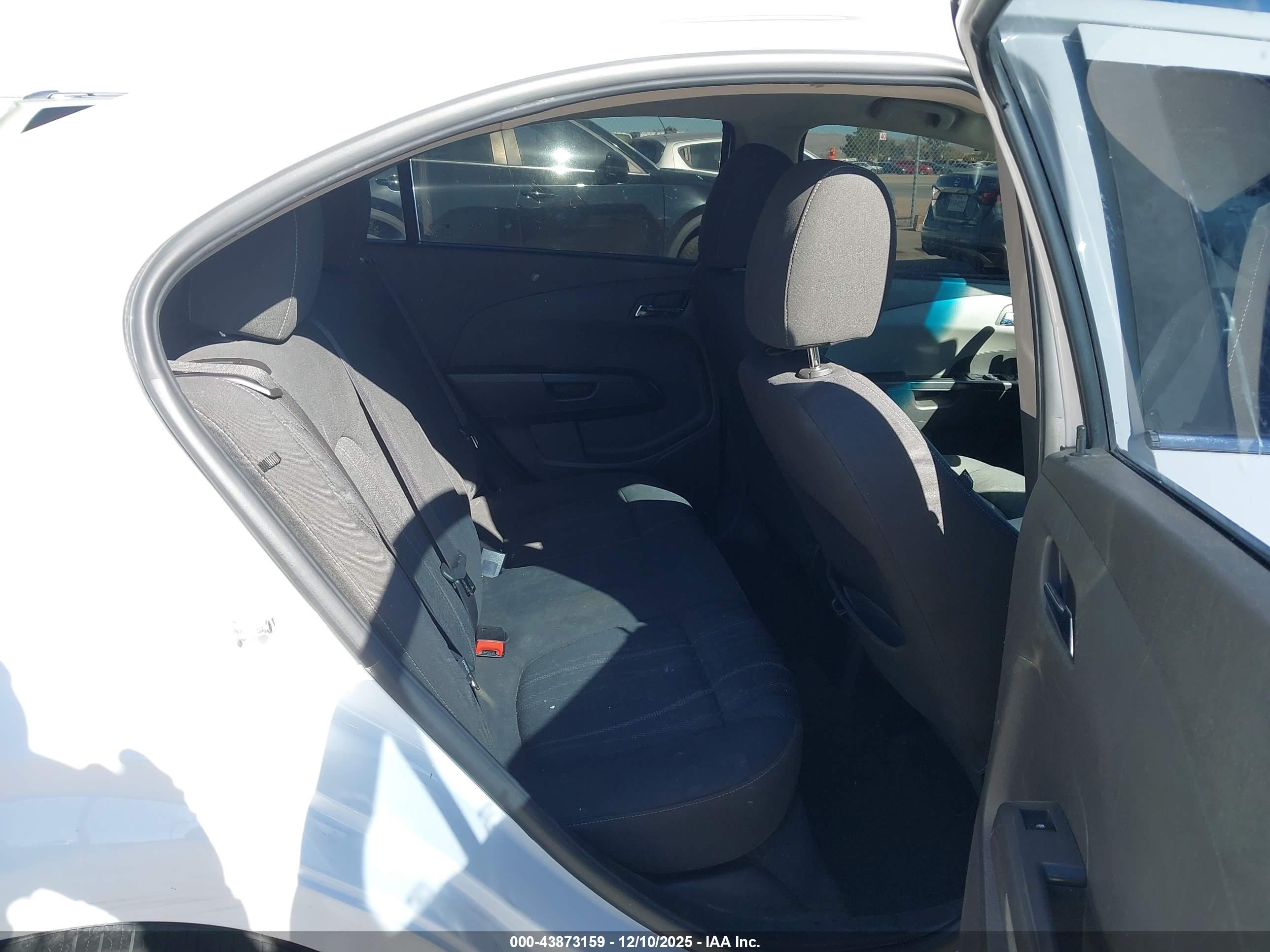 CHEVROLET SONIC image 8