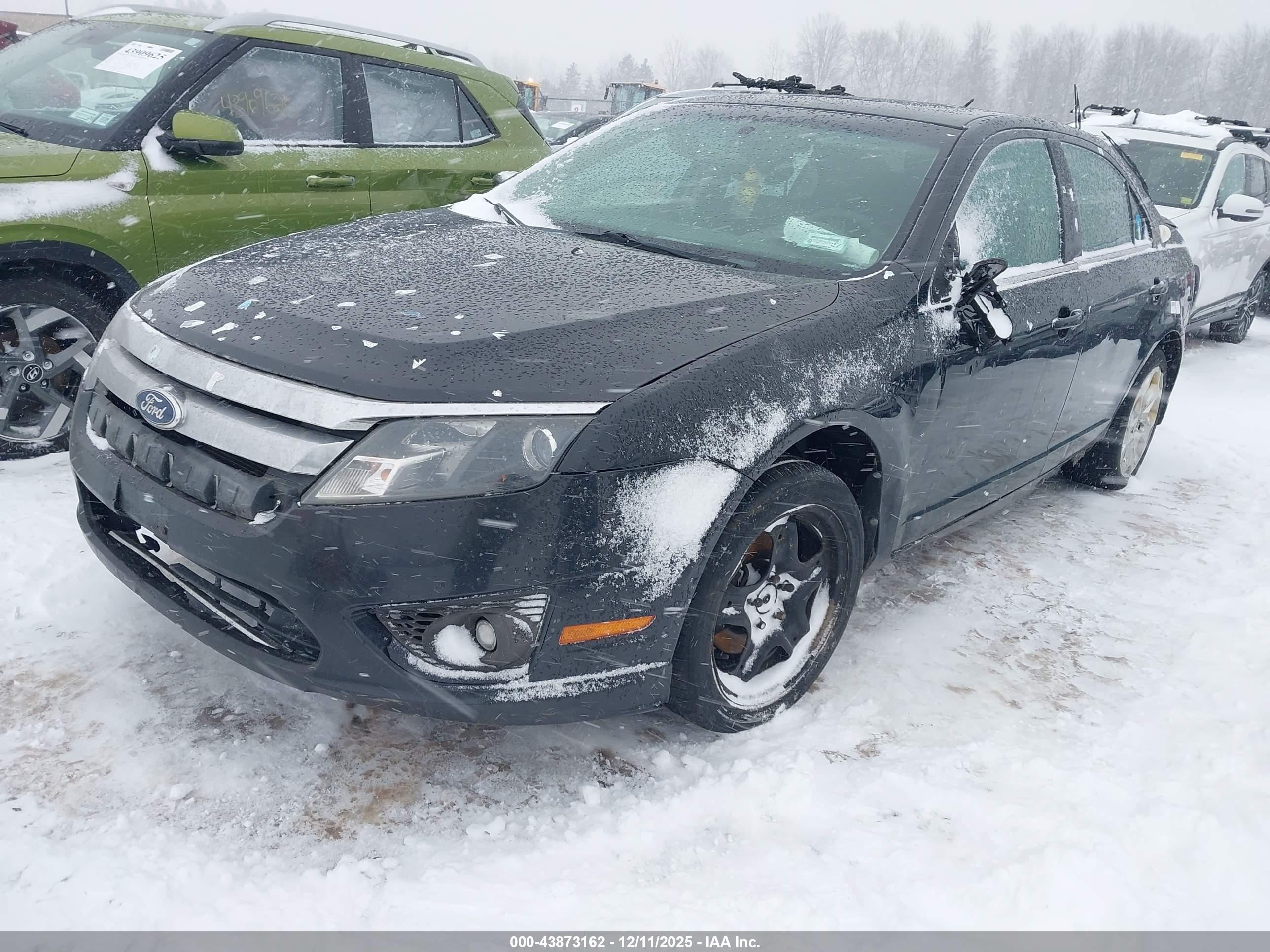 FORD FUSION image 2