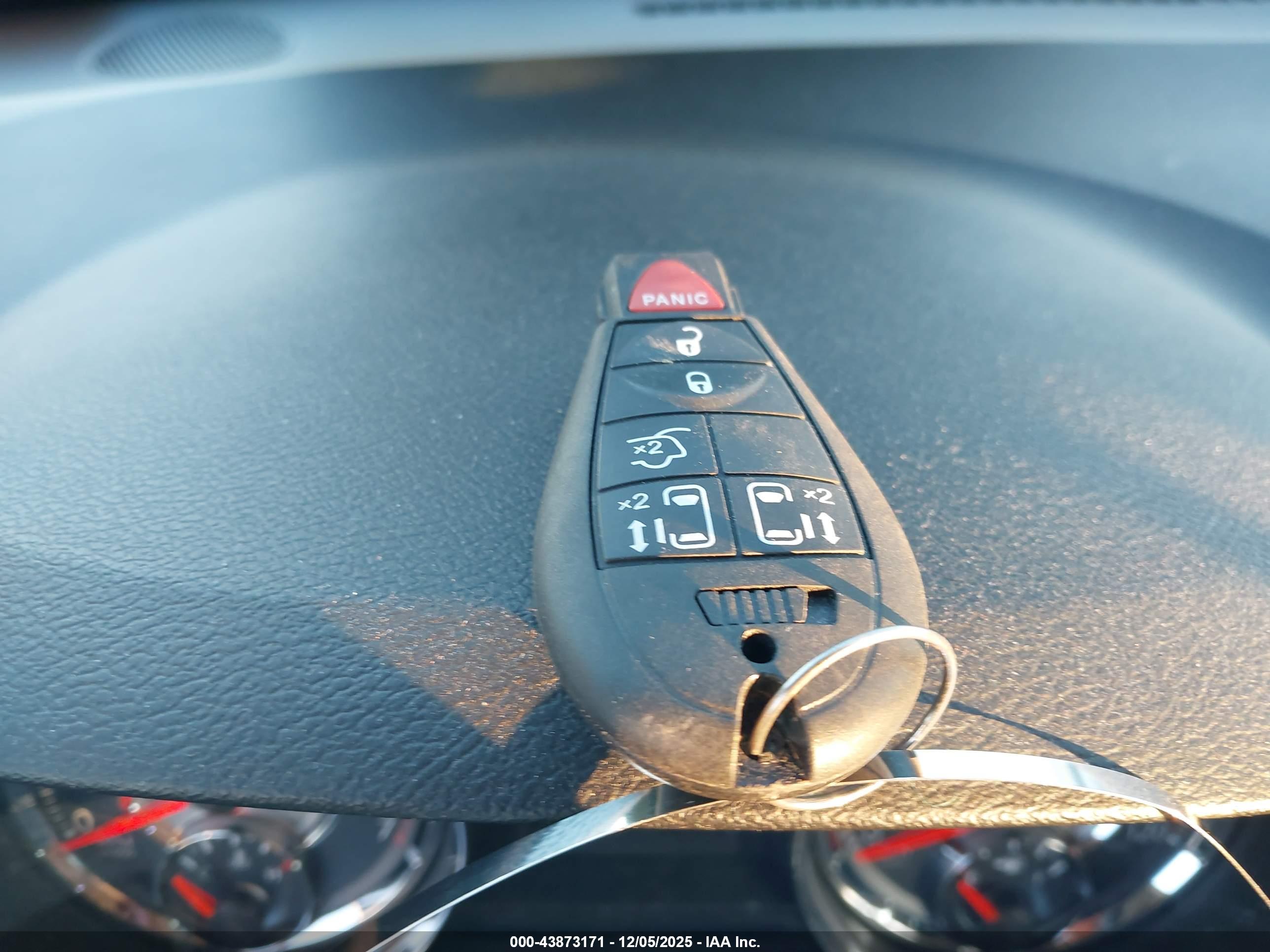 CHRYSLER TOWN image 11