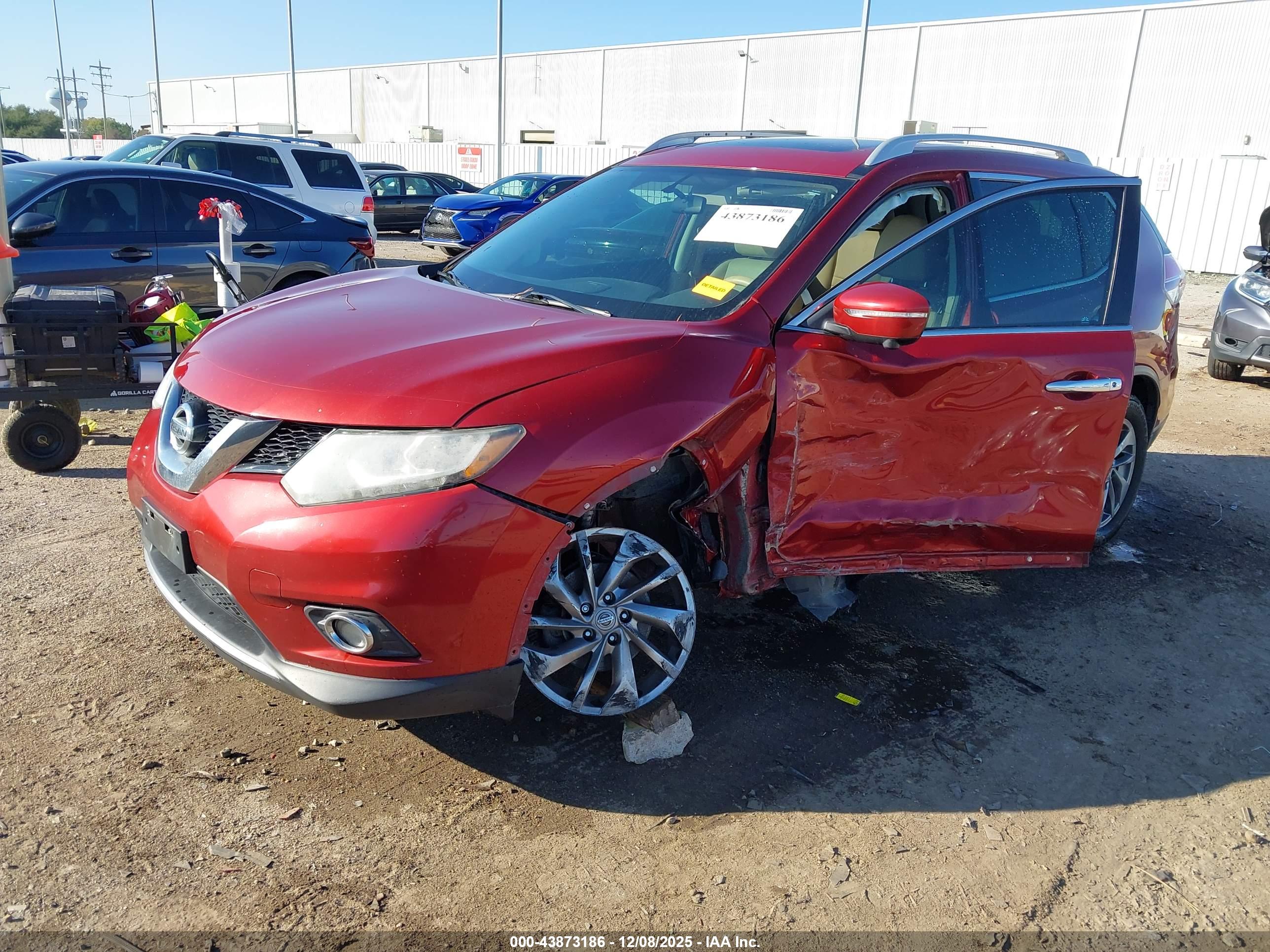 NISSAN ROGUE image 2