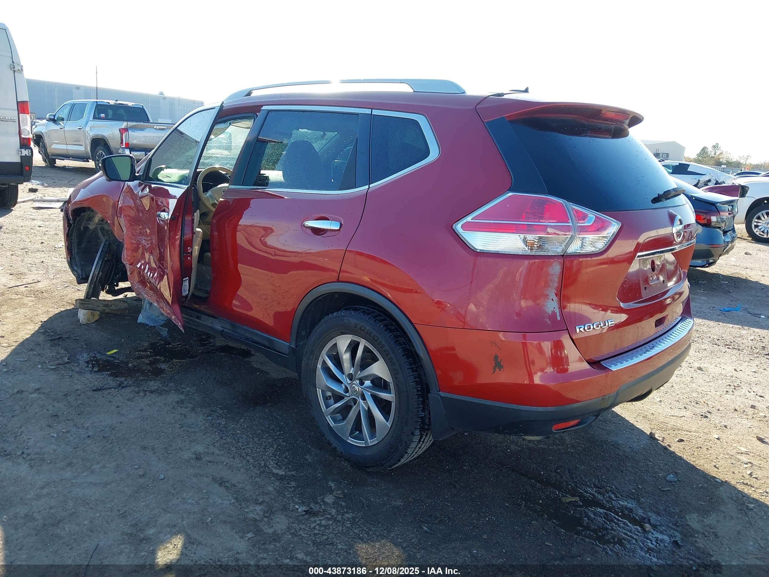 NISSAN ROGUE image 3