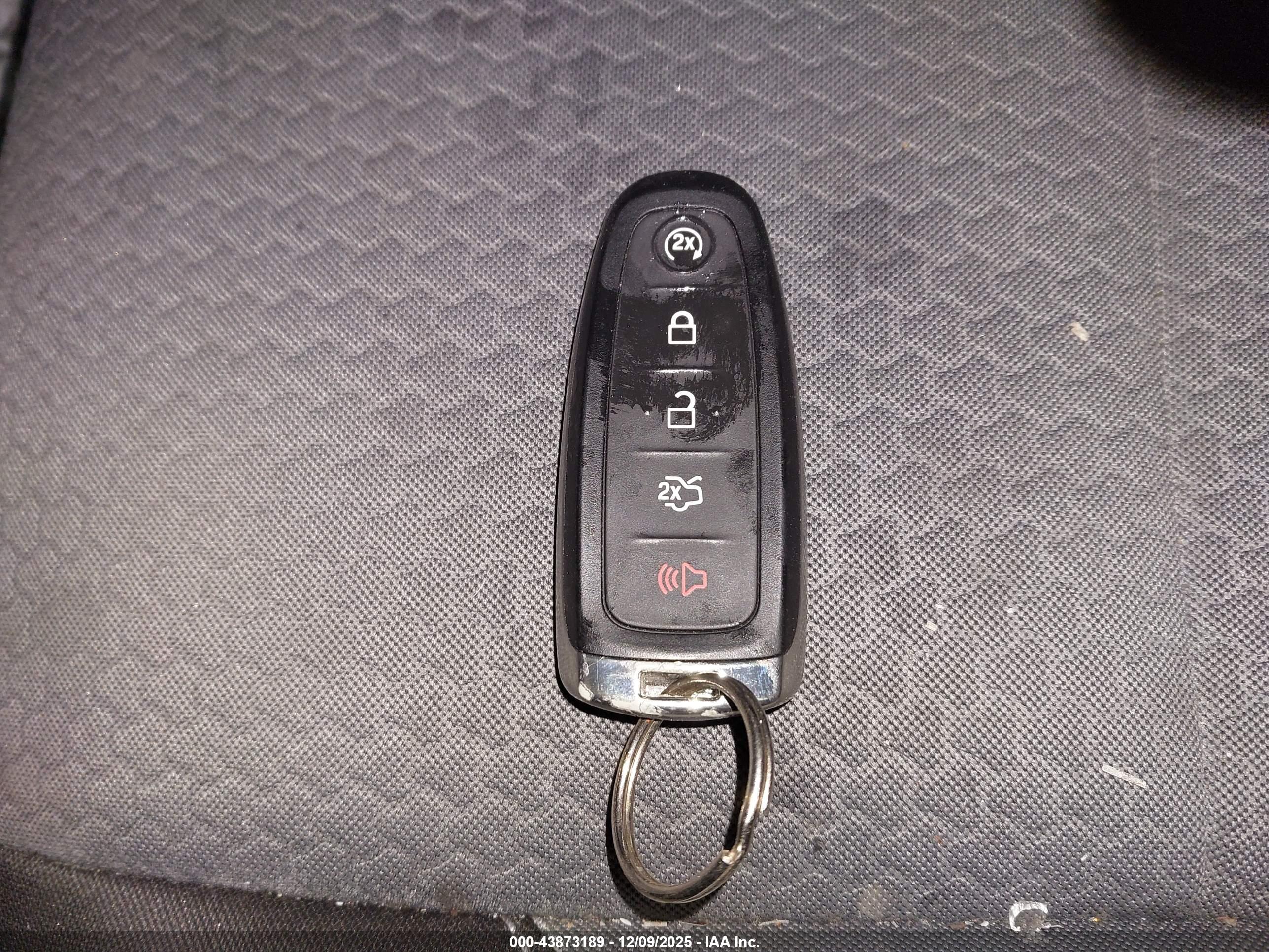 FORD ESCAPE image 11