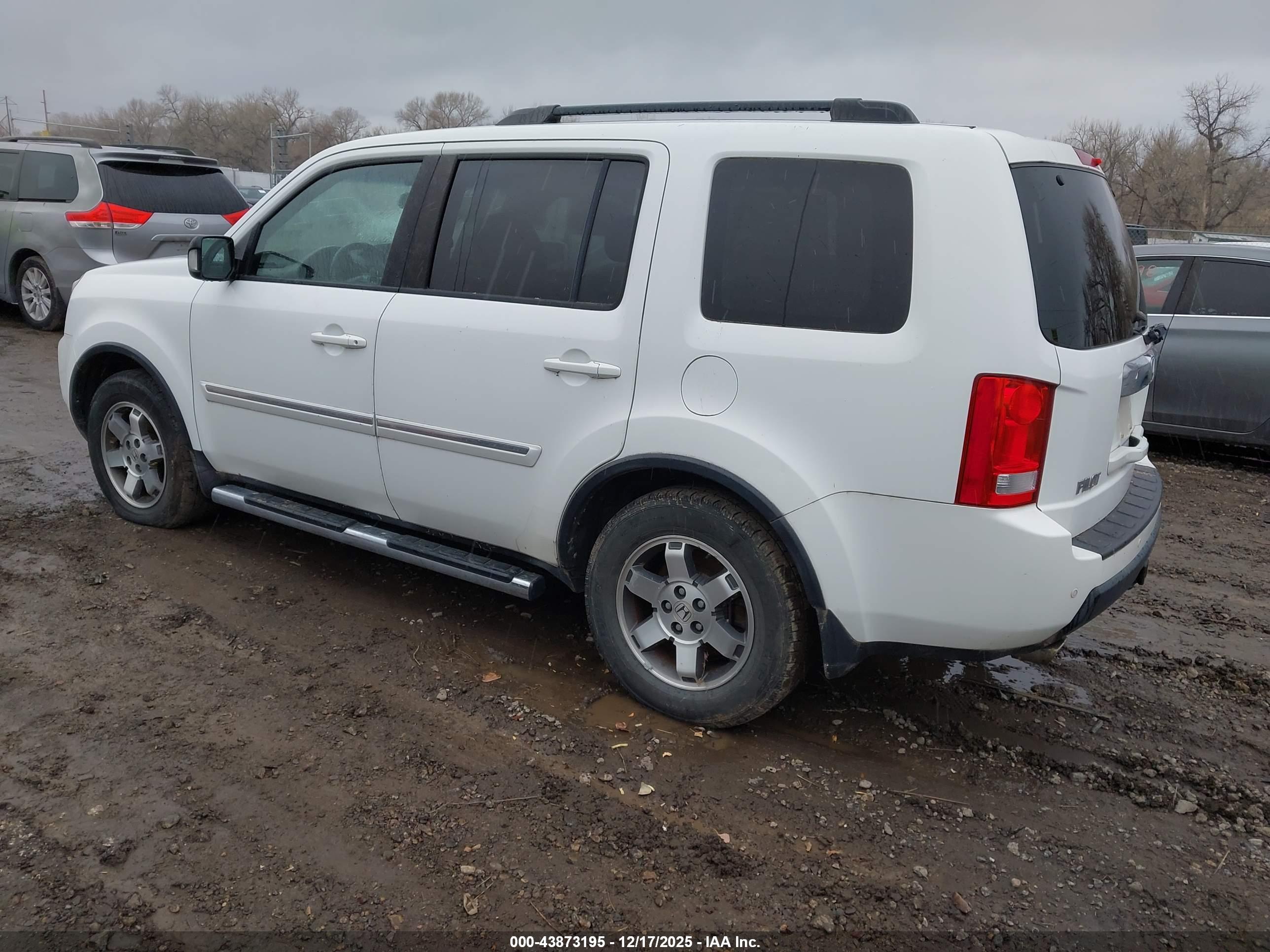 HONDA PILOT image 3