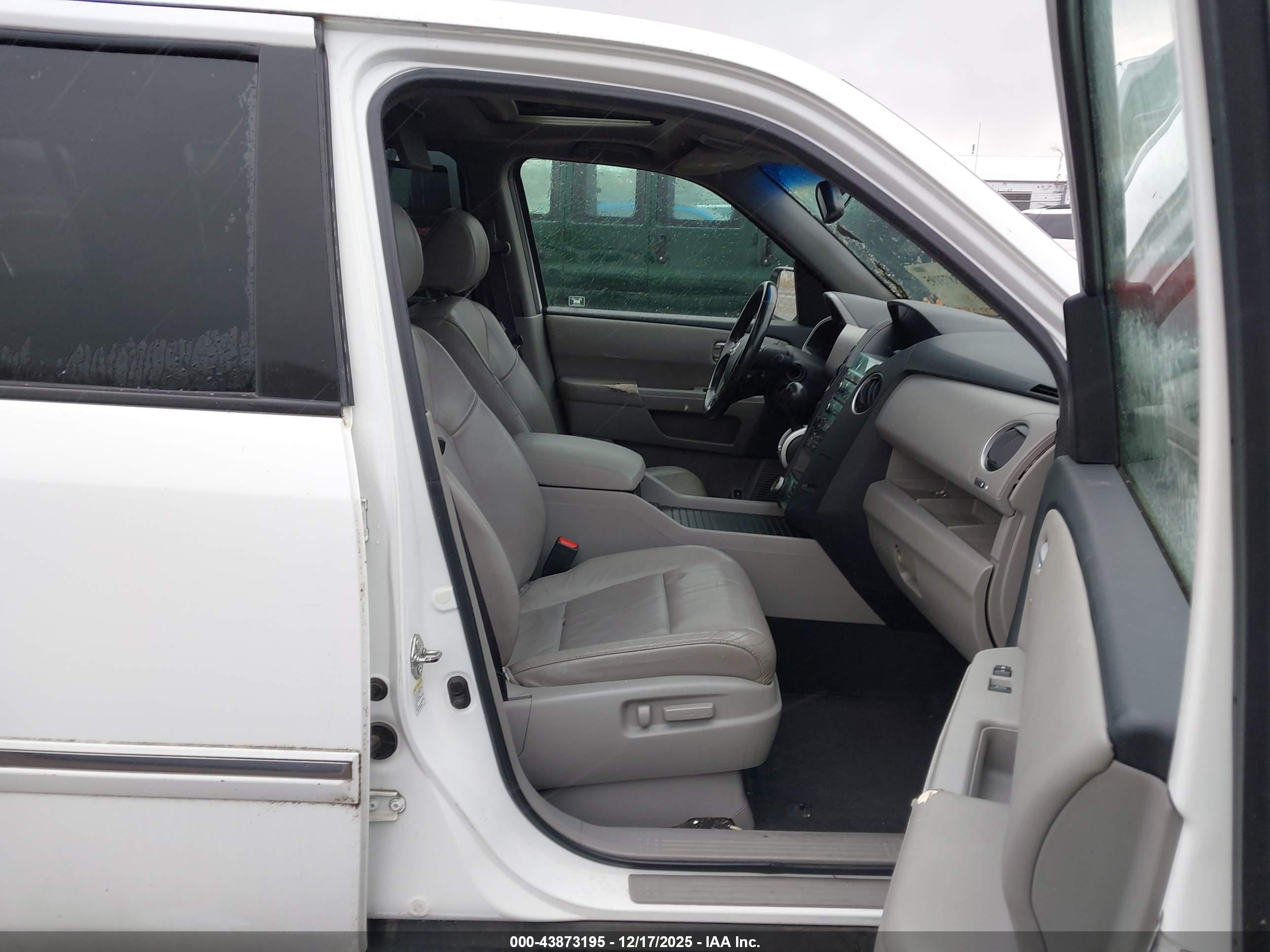 HONDA PILOT image 5
