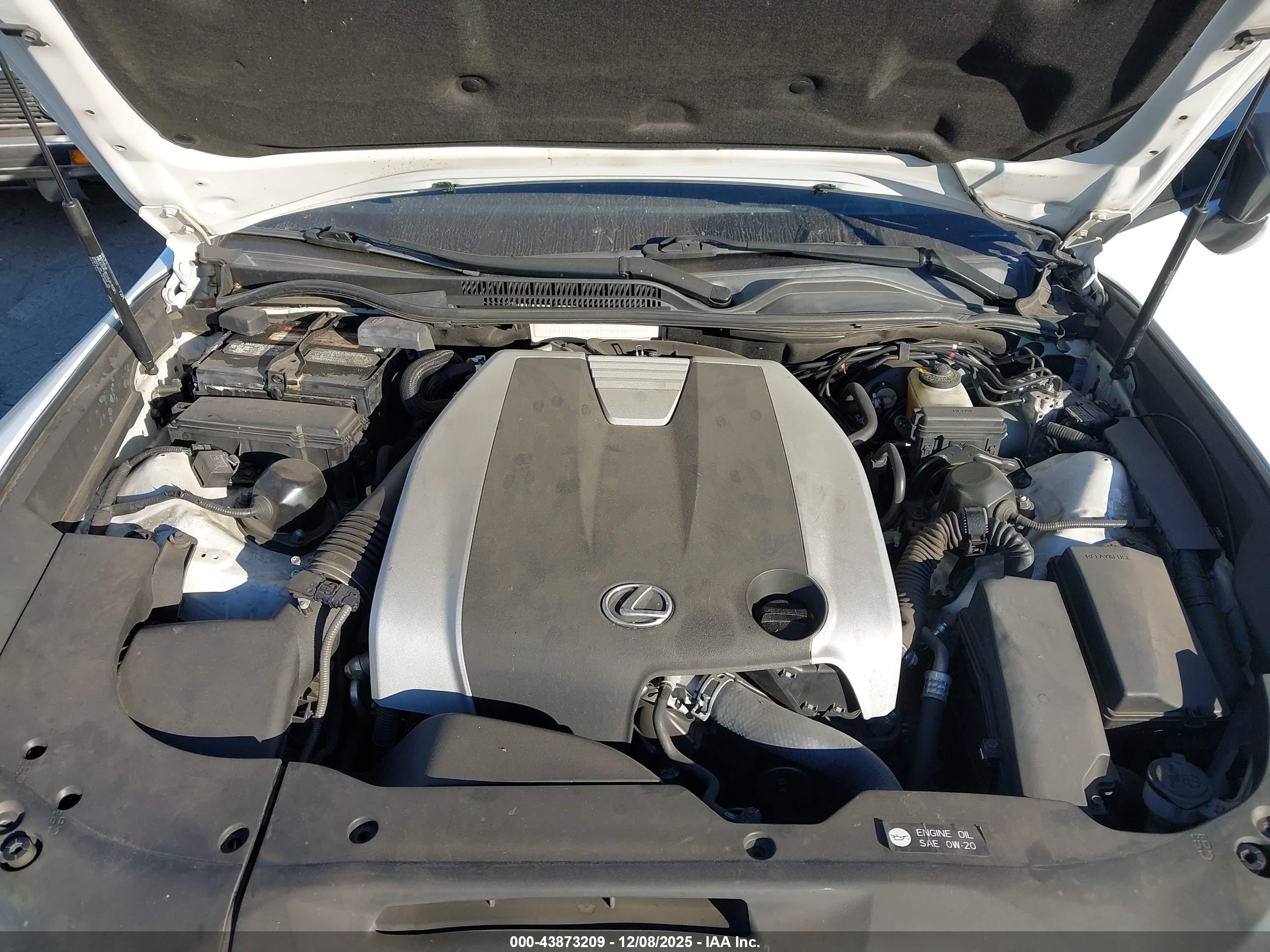 LEXUS RC image 10