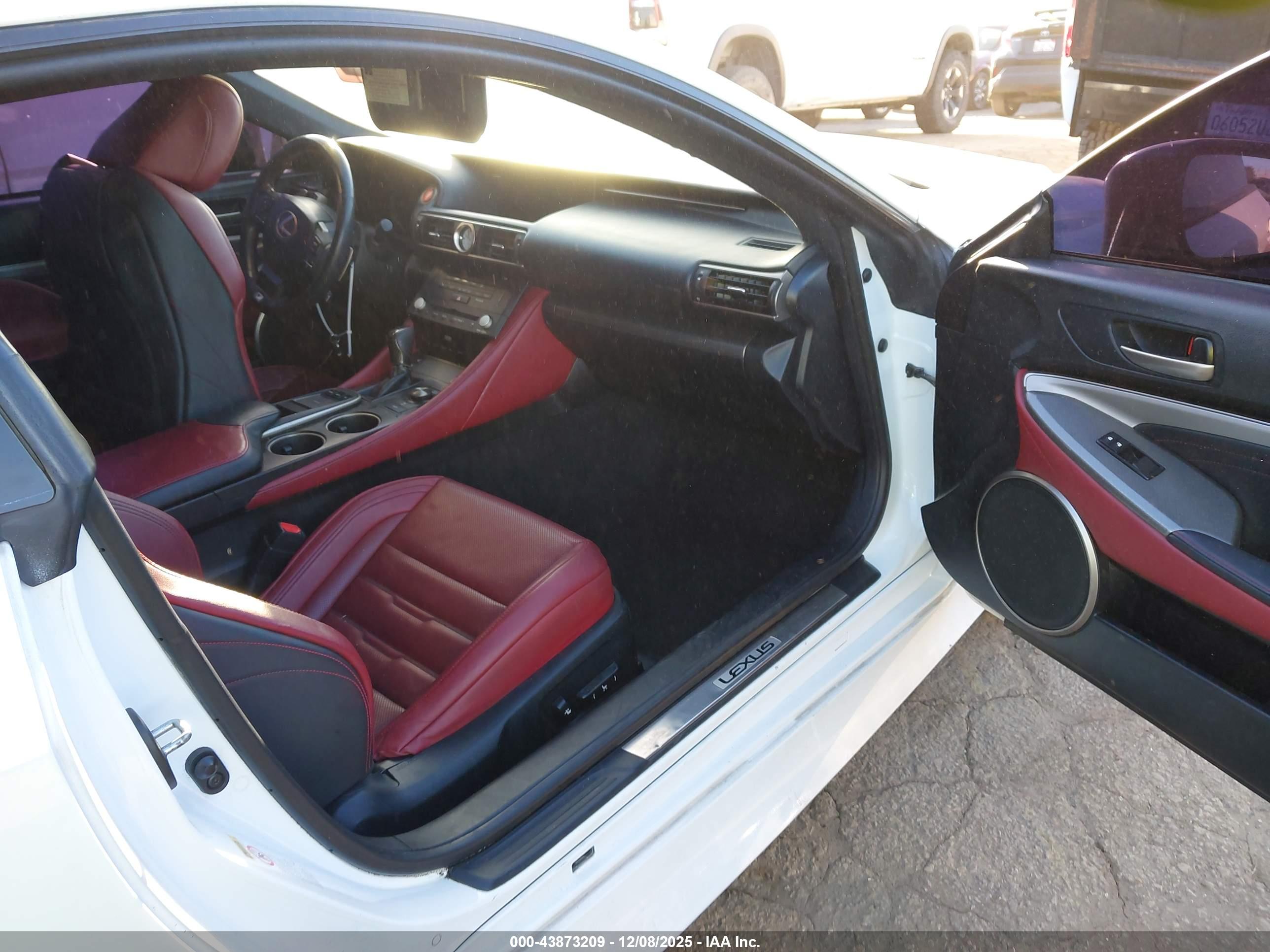 LEXUS RC image 5