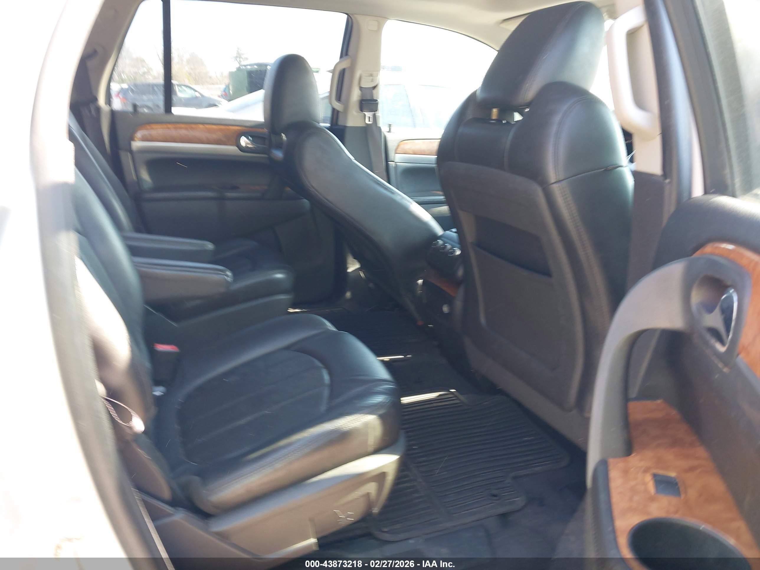 BUICK ENCLAVE image 8