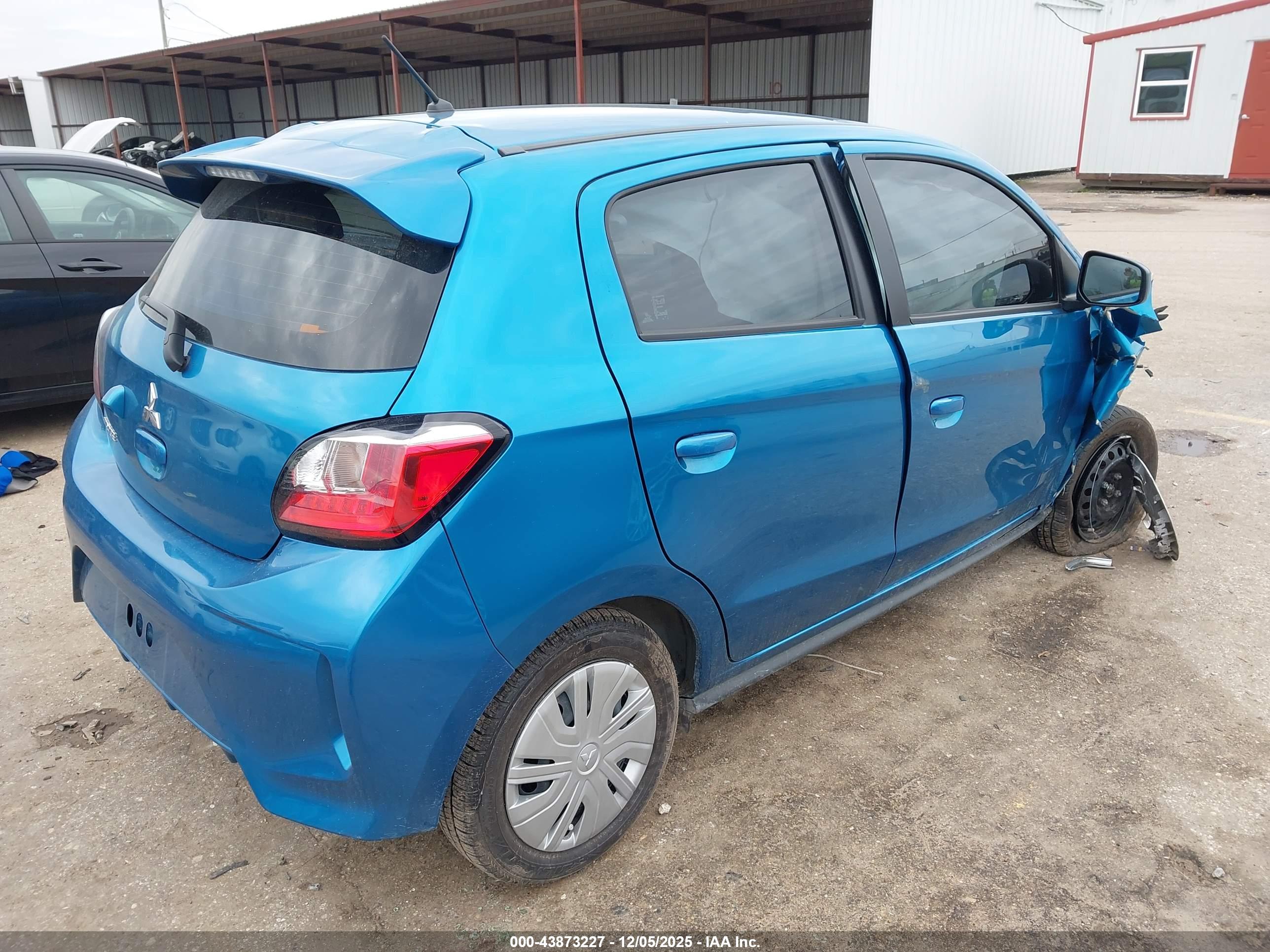 MITSUBISHI MIRAGE image 4