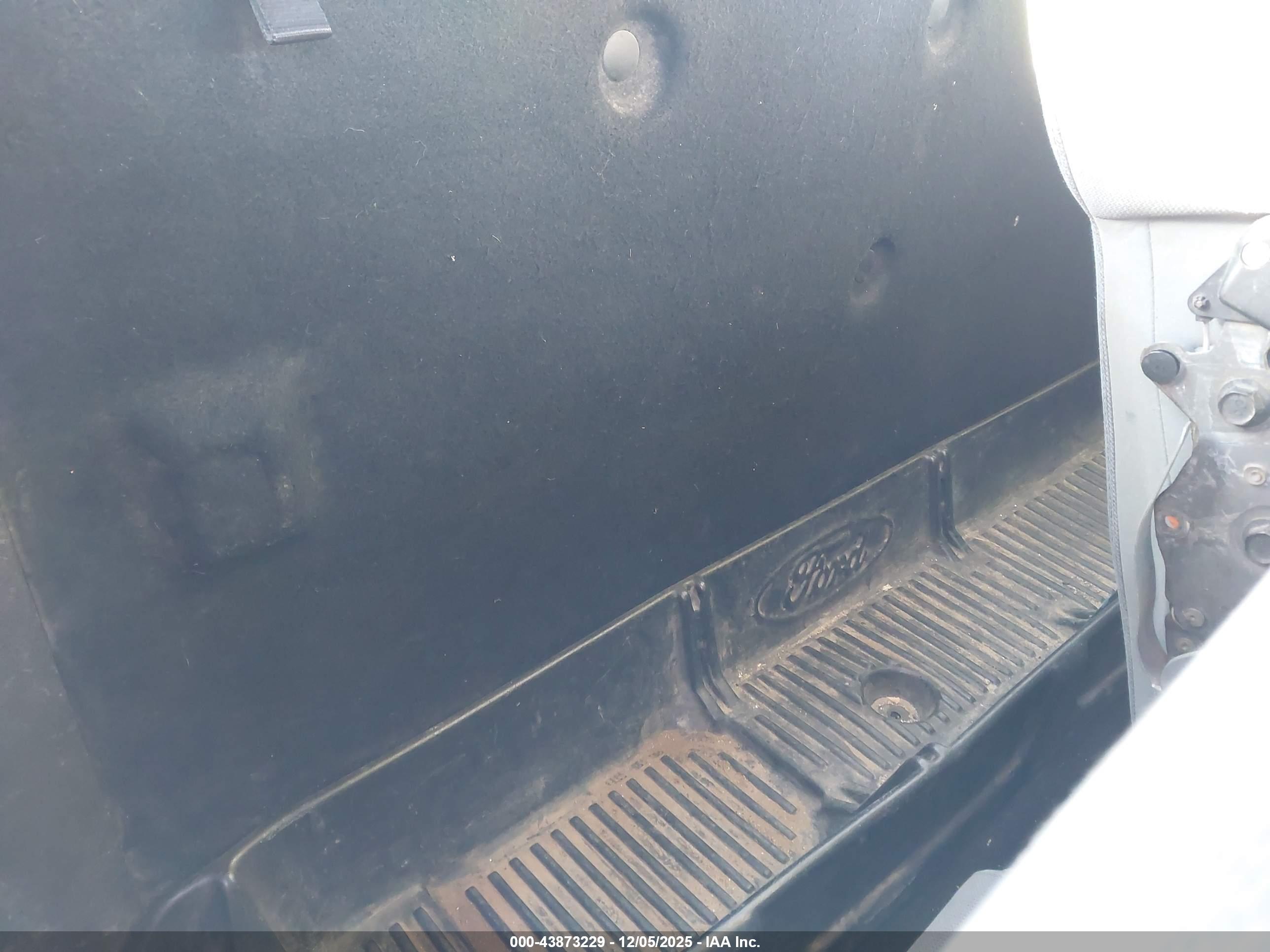 FORD F-150 image 8