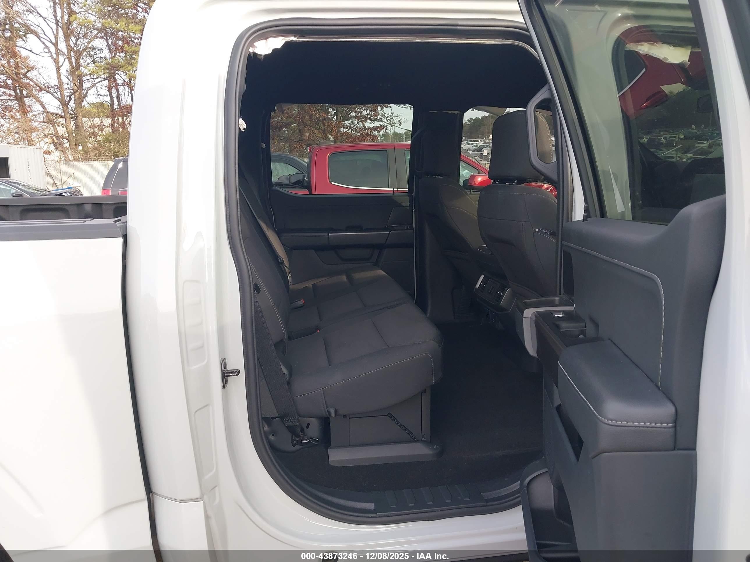 FORD F-150 image 8