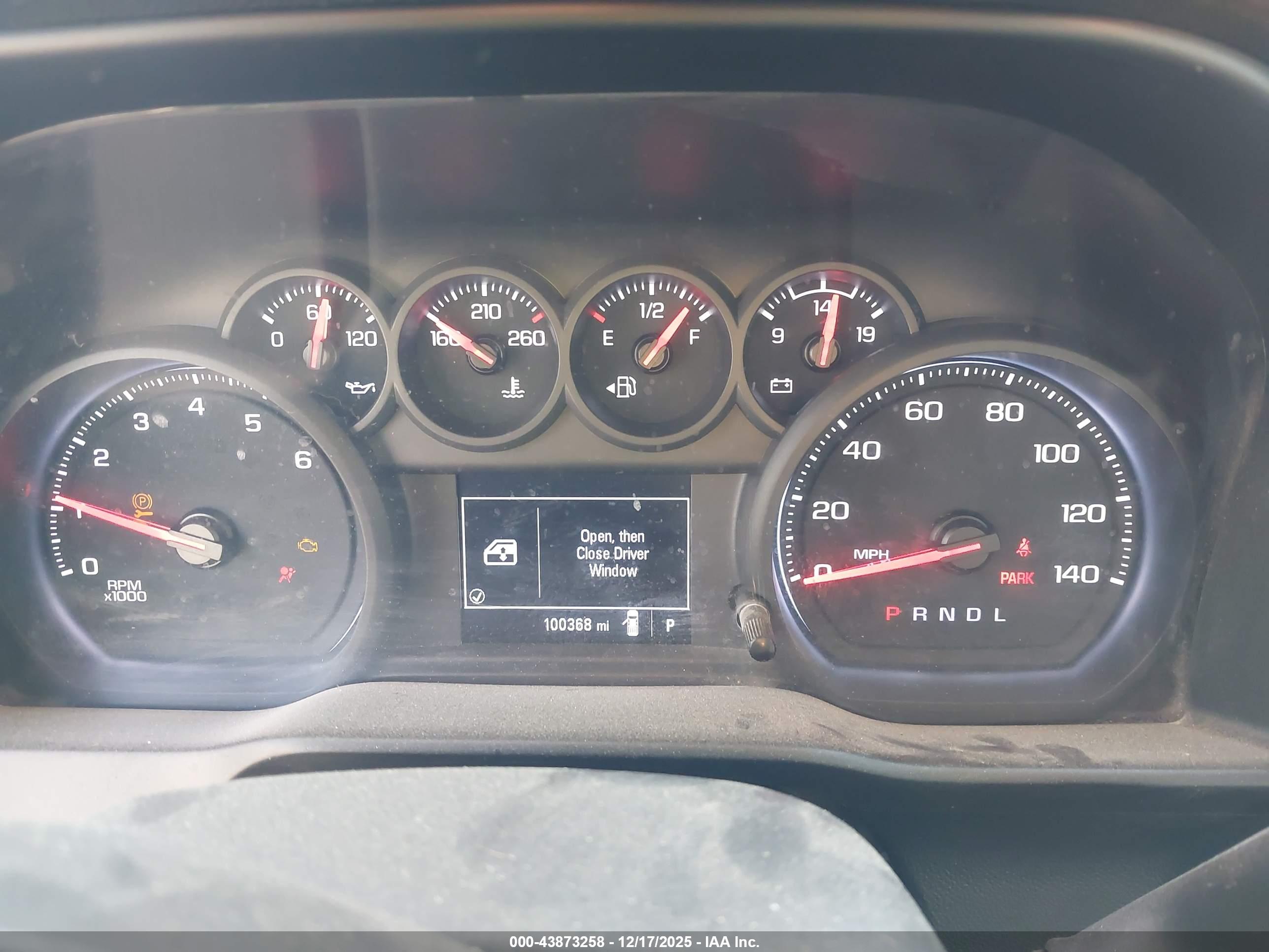 CHEVROLET SILVERADO image 7