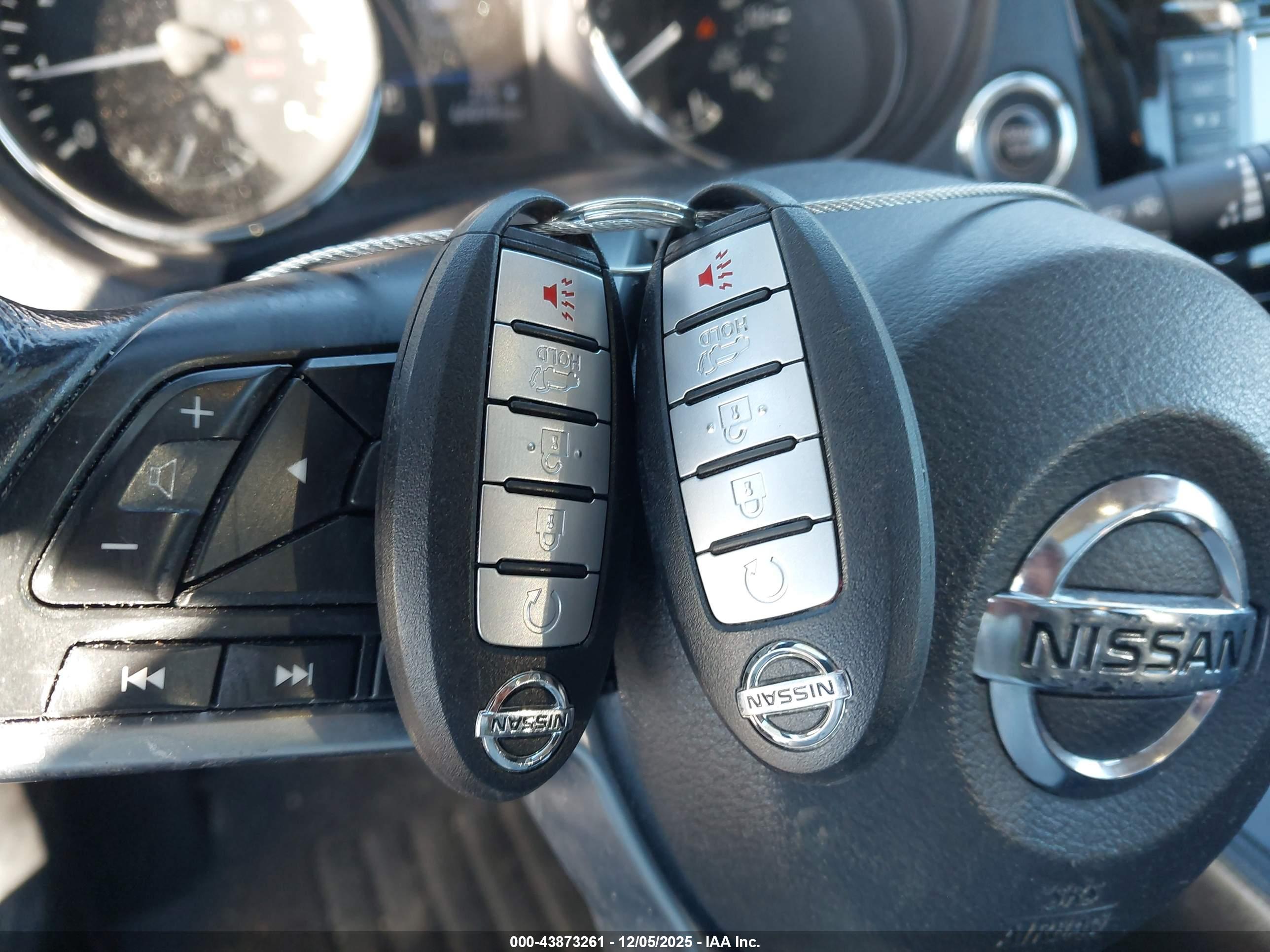 NISSAN ROGUE image 11