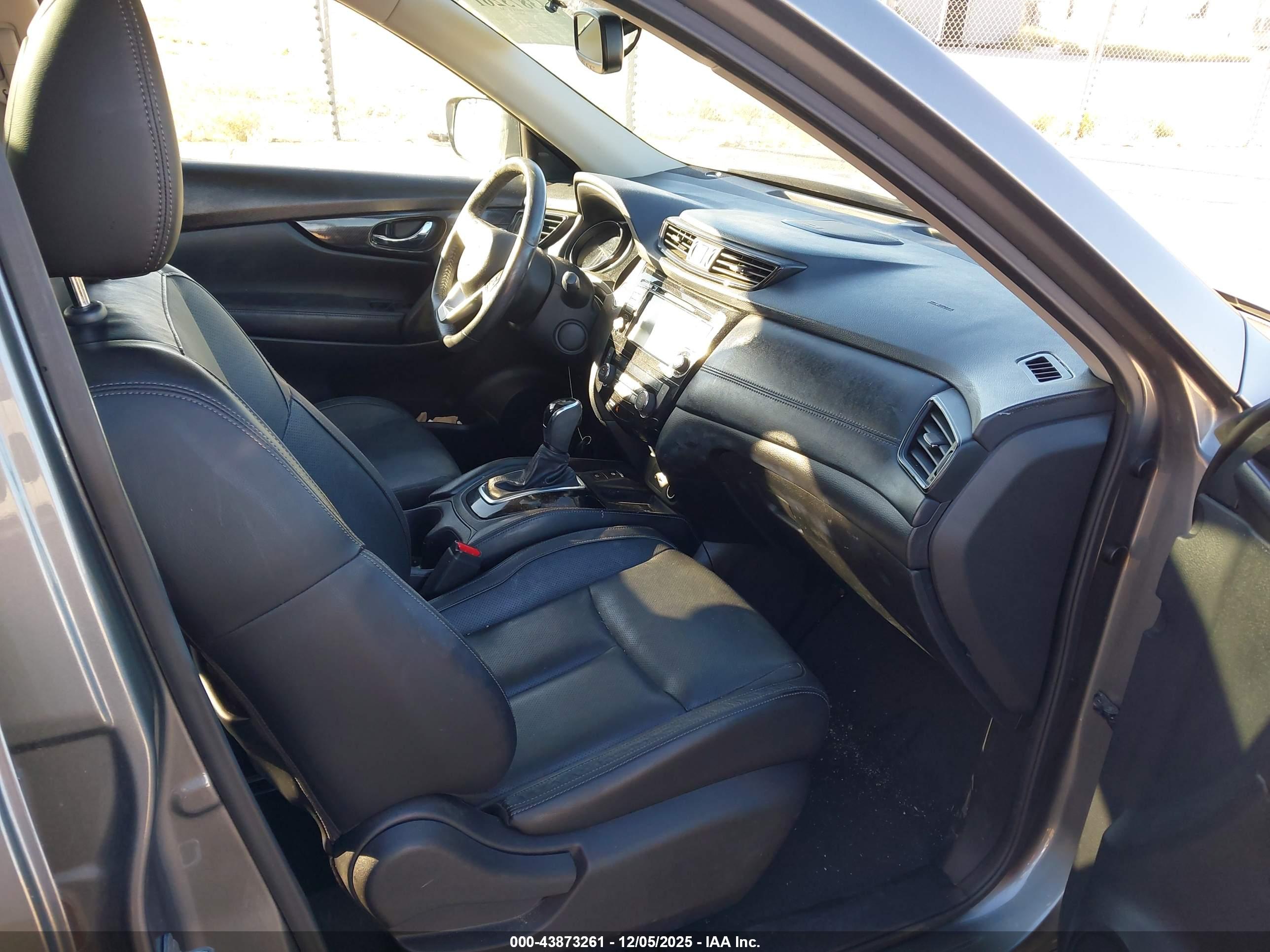 NISSAN ROGUE image 5