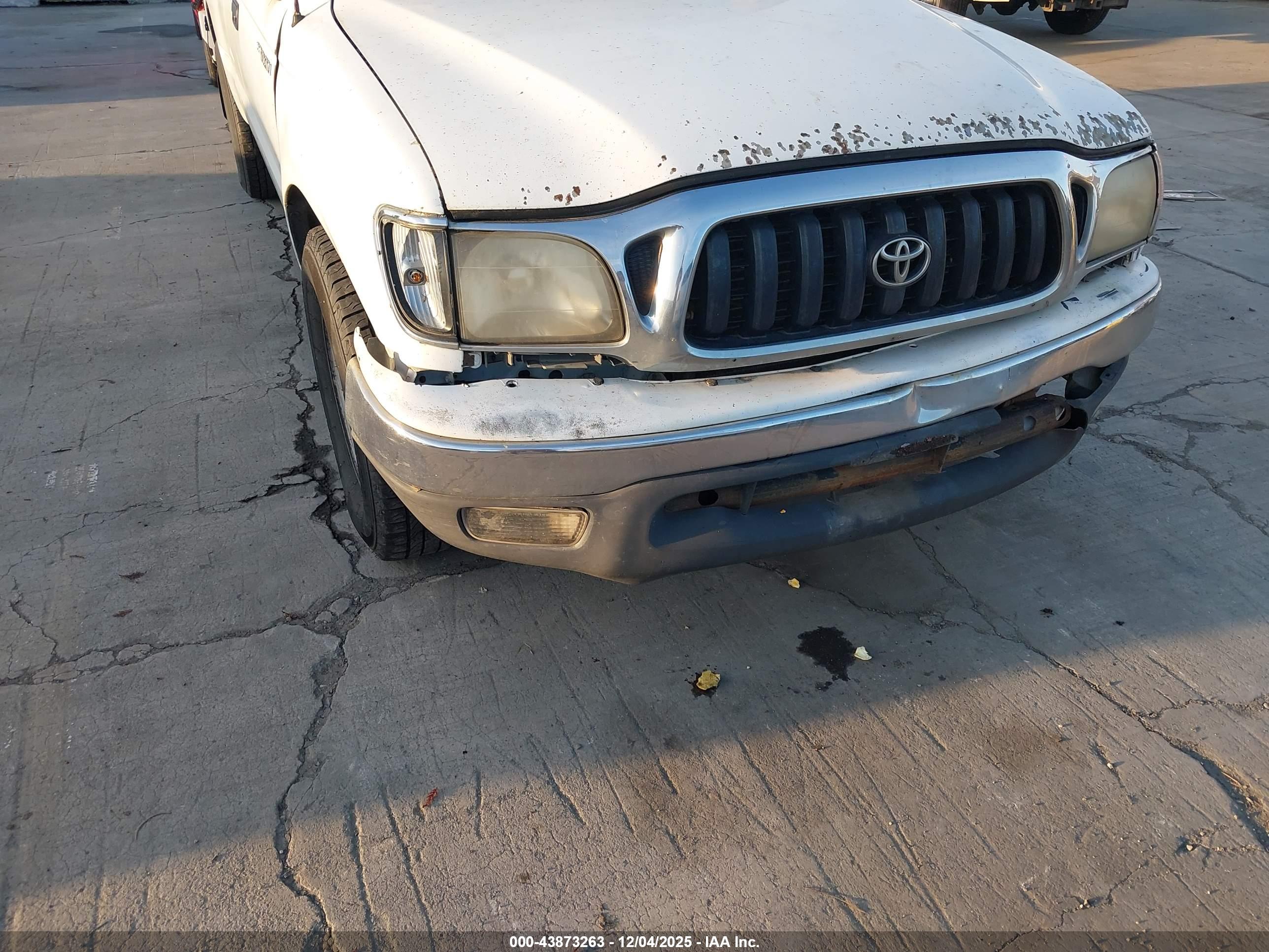 TOYOTA TACOMA image 6