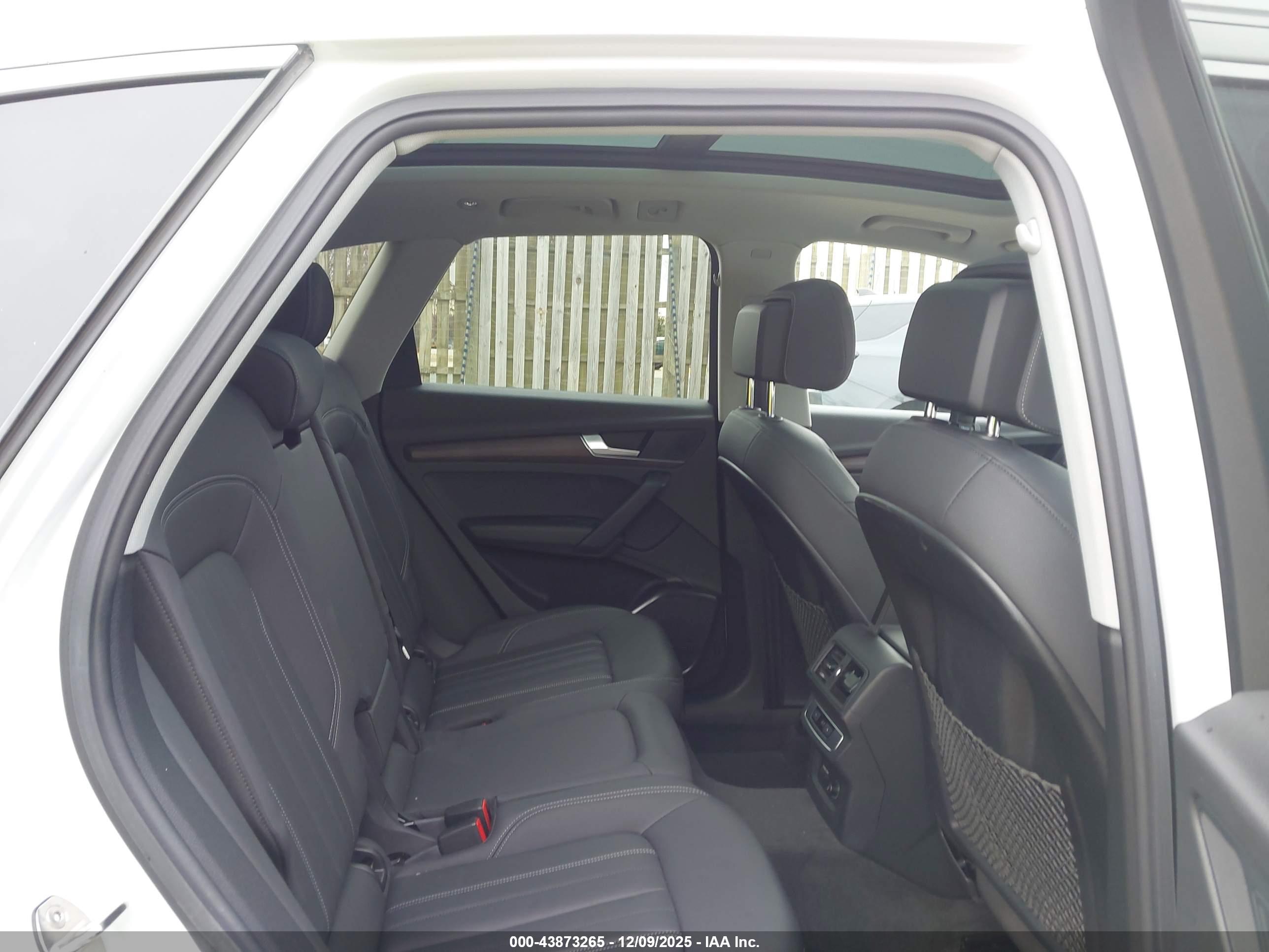 AUDI Q5 image 8