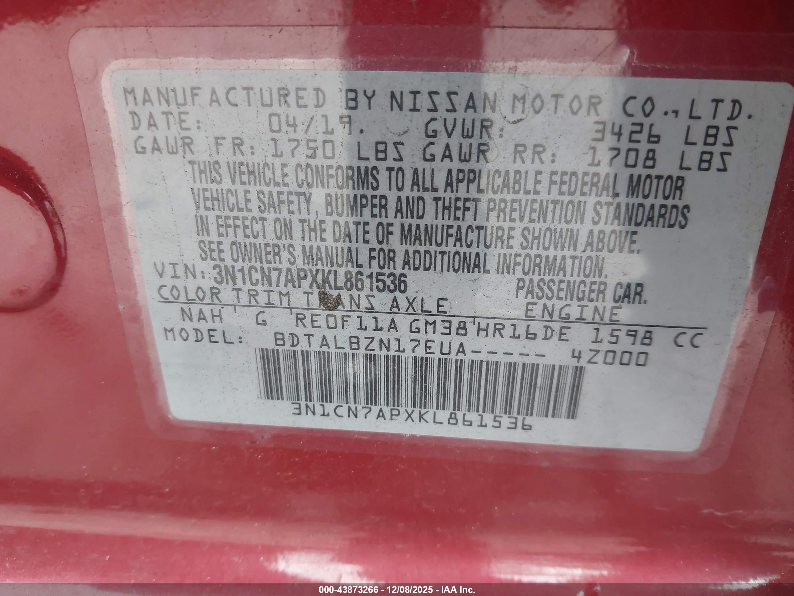 NISSAN VERSA image 9