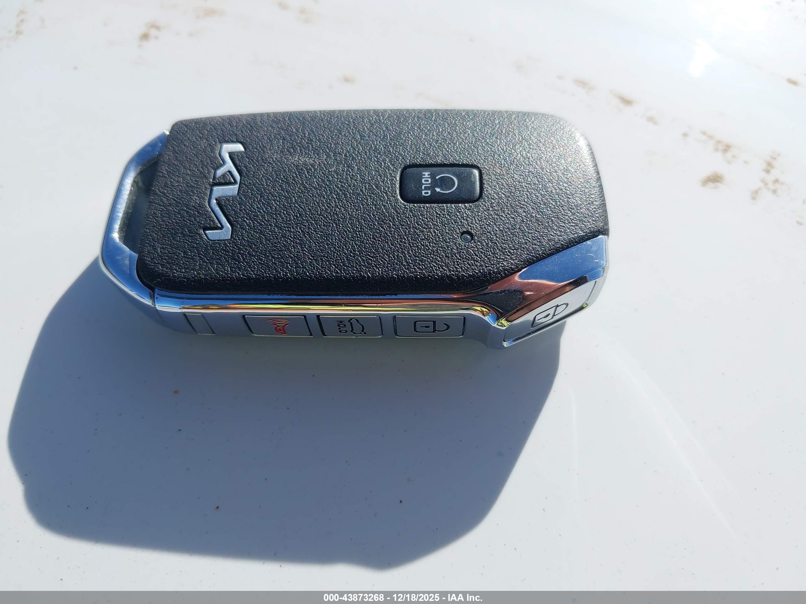 KIA K5 image 11