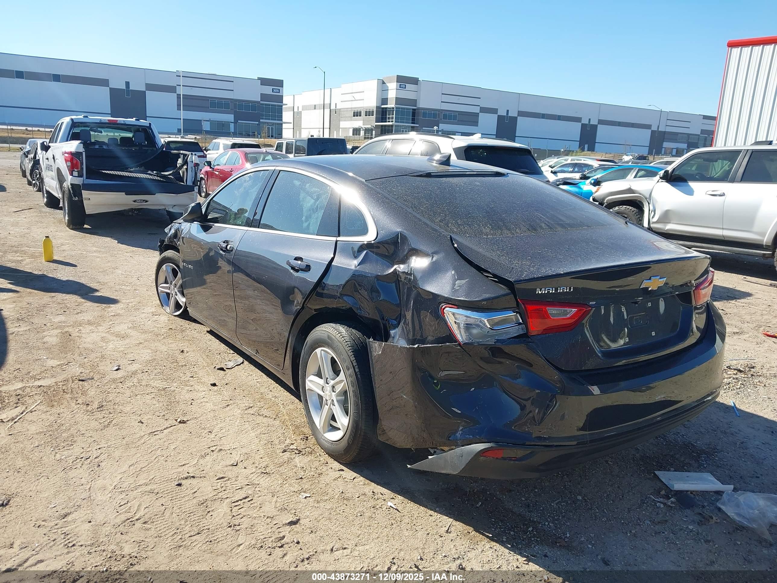 CHEVROLET MALIBU image 3