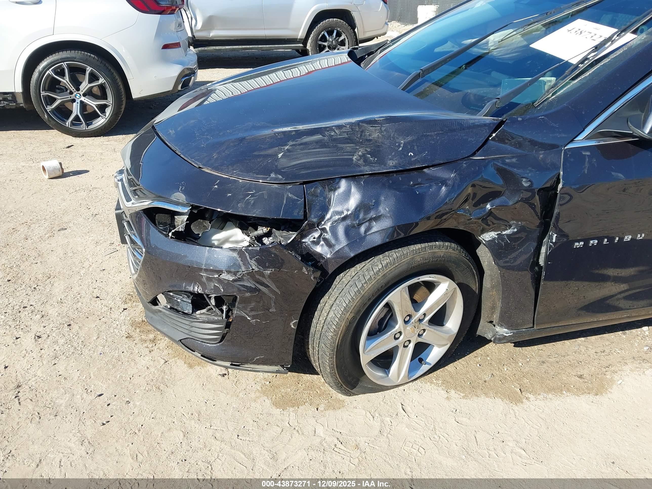 CHEVROLET MALIBU image 6