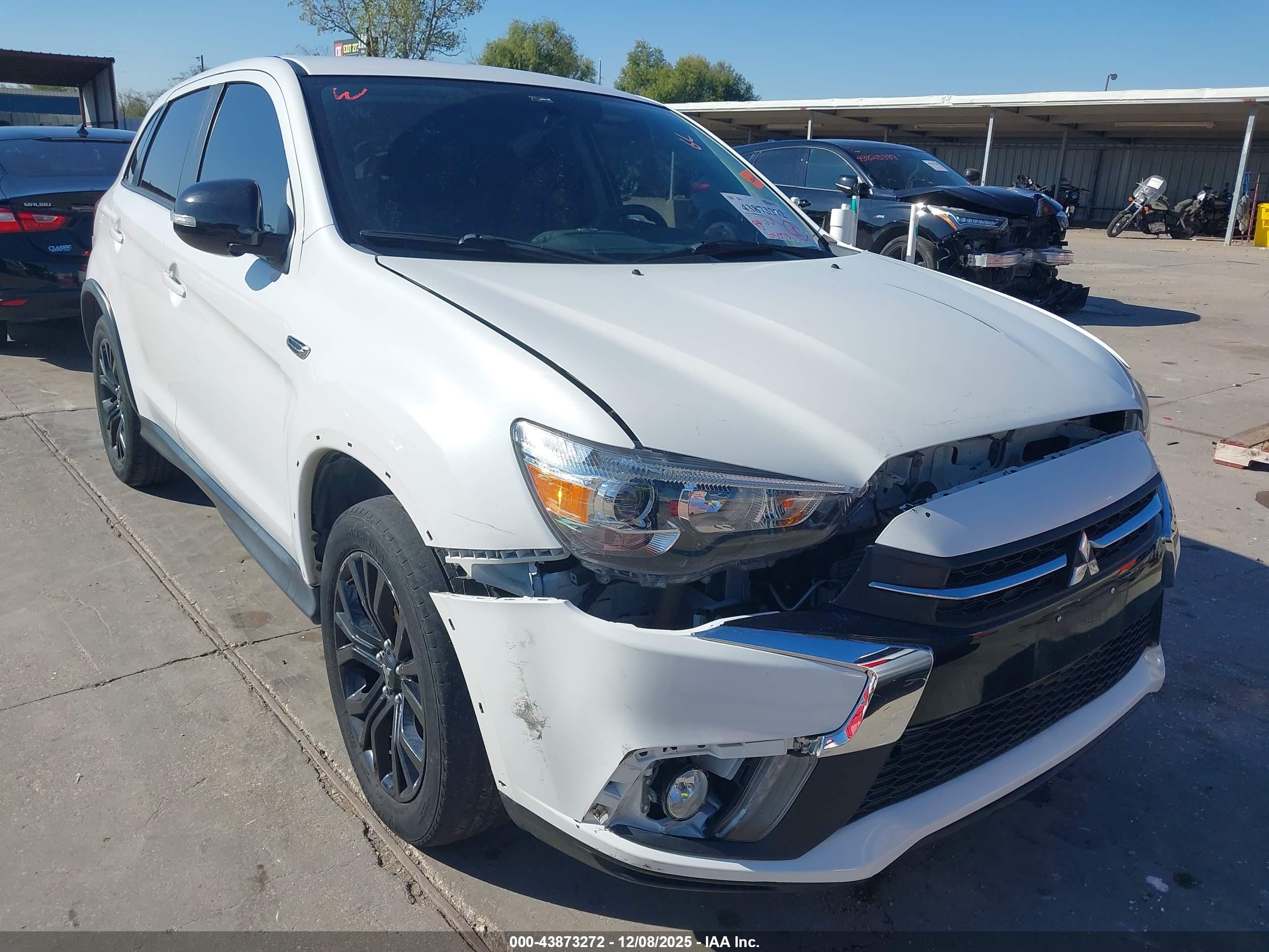 MITSUBISHI OUTLANDER image 6