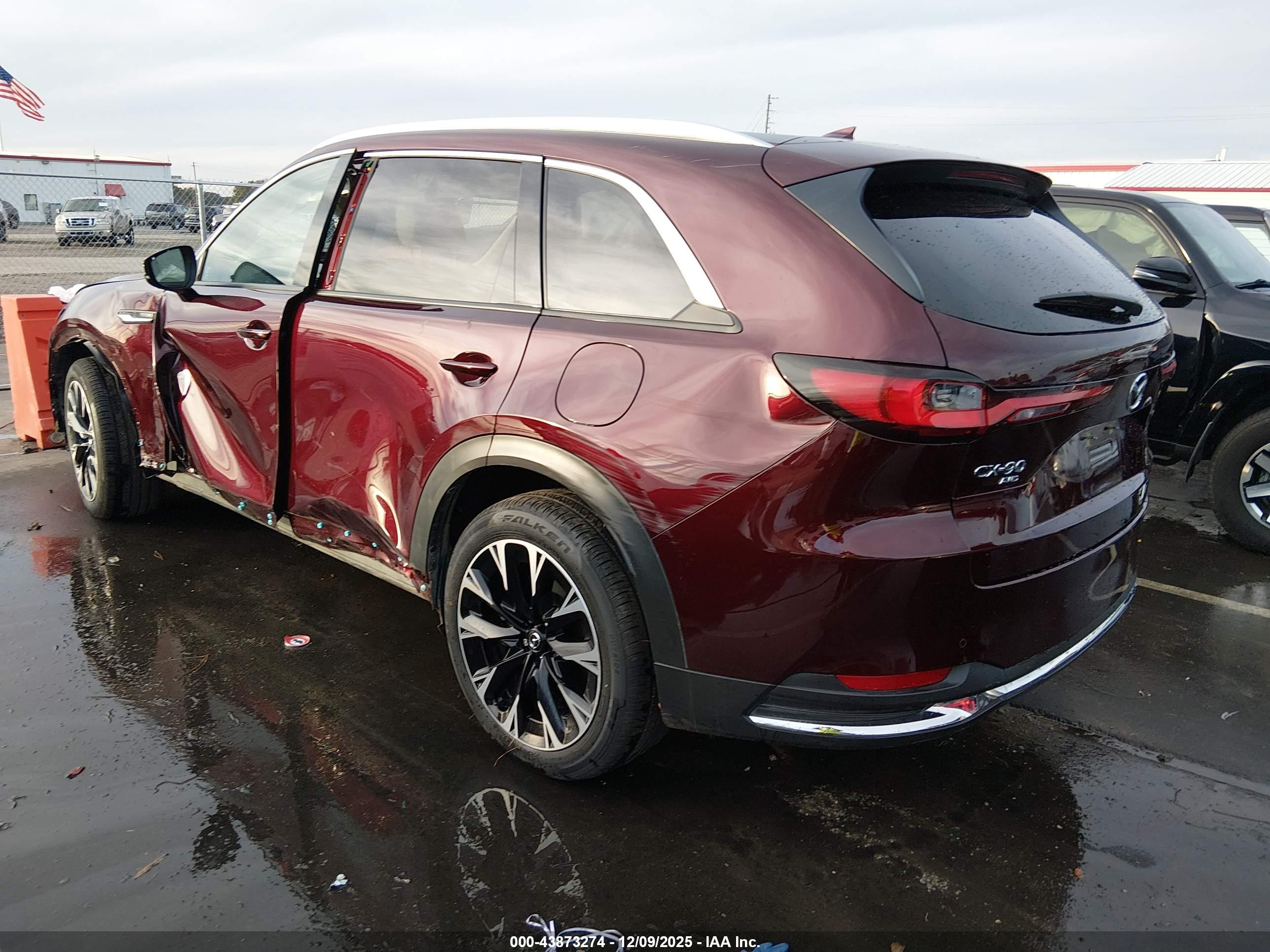 MAZDA CX-90 image 3
