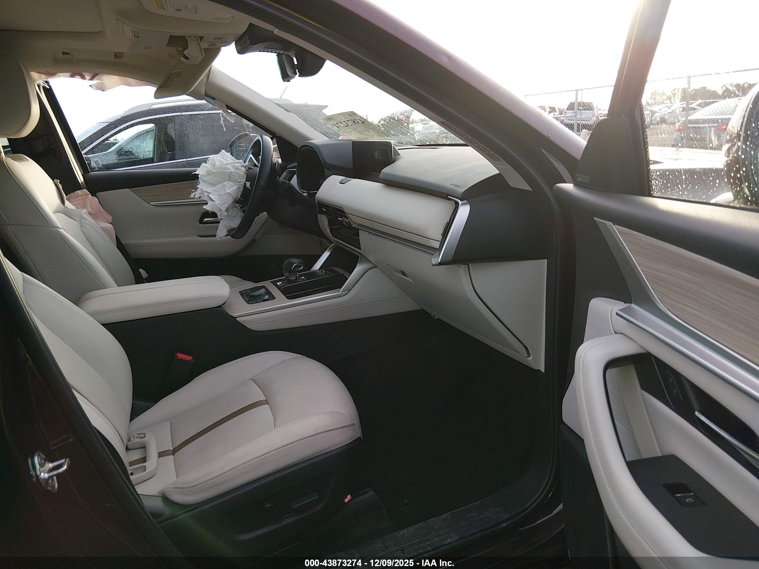 MAZDA CX-90 image 5