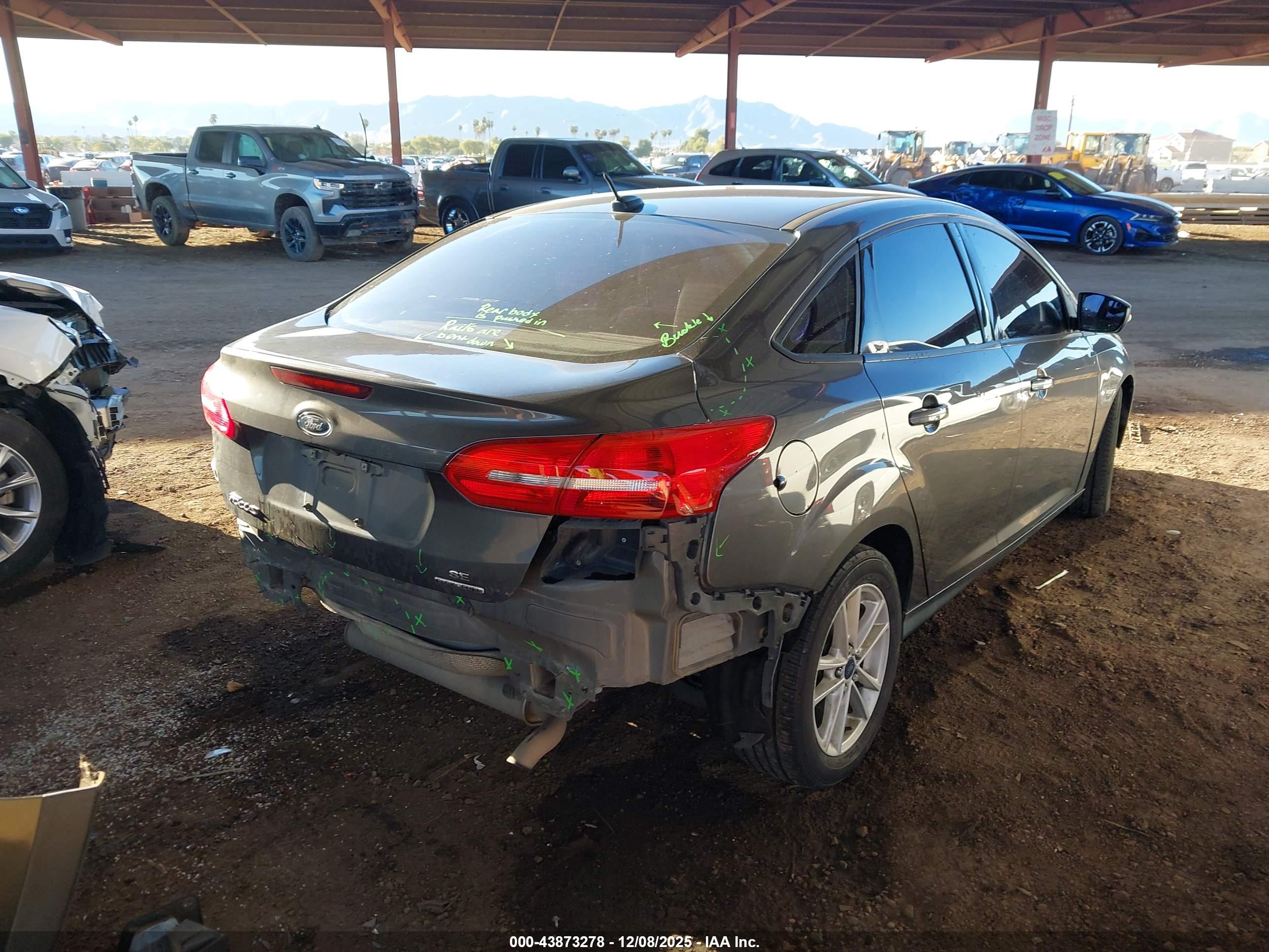 FORD FOCUS image 4